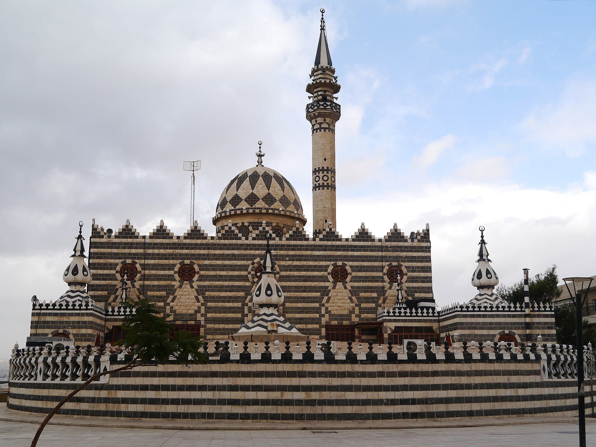 مسجد أبو درويش، عمّان