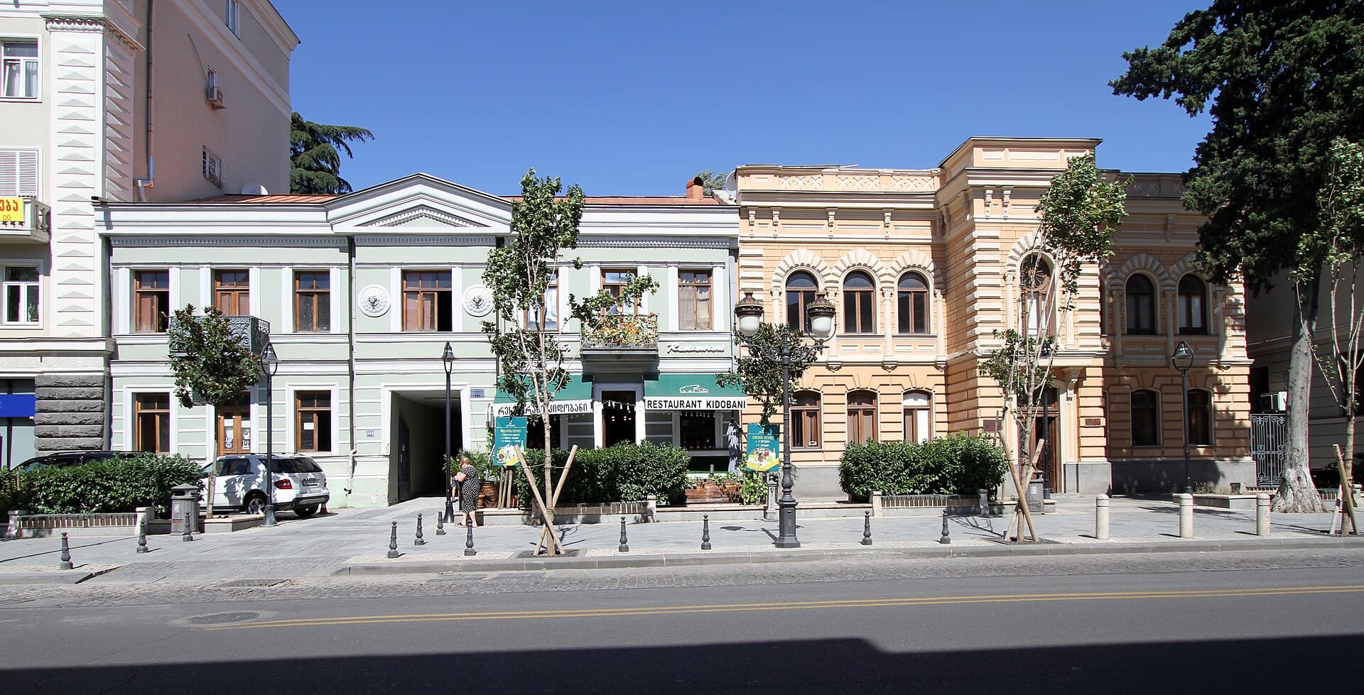 Aghmashenebeli Avenue (Tbilisi), Tbilisi