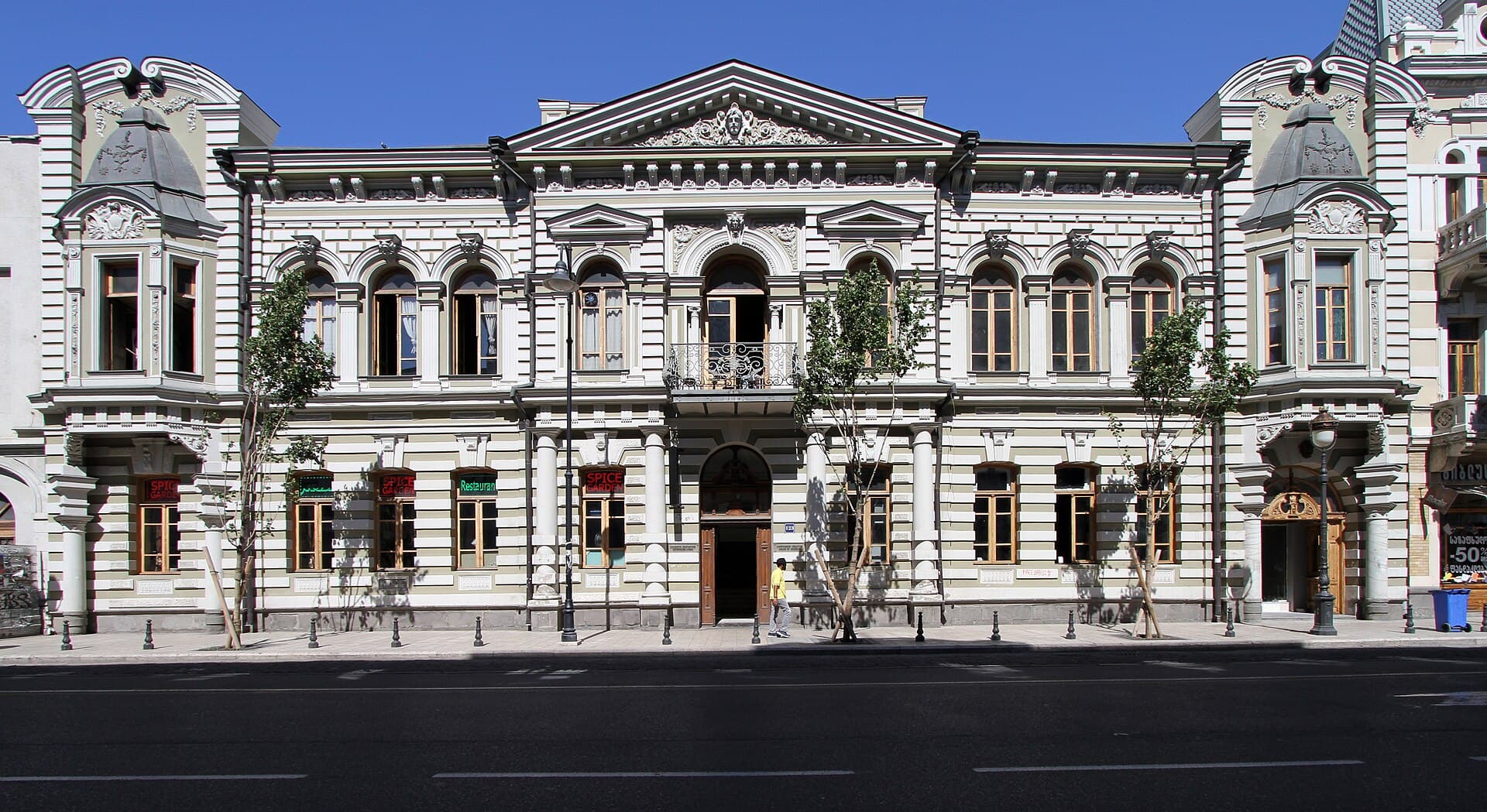Aghmashenebeli Avenue (Tbilisi), Tbilisi
