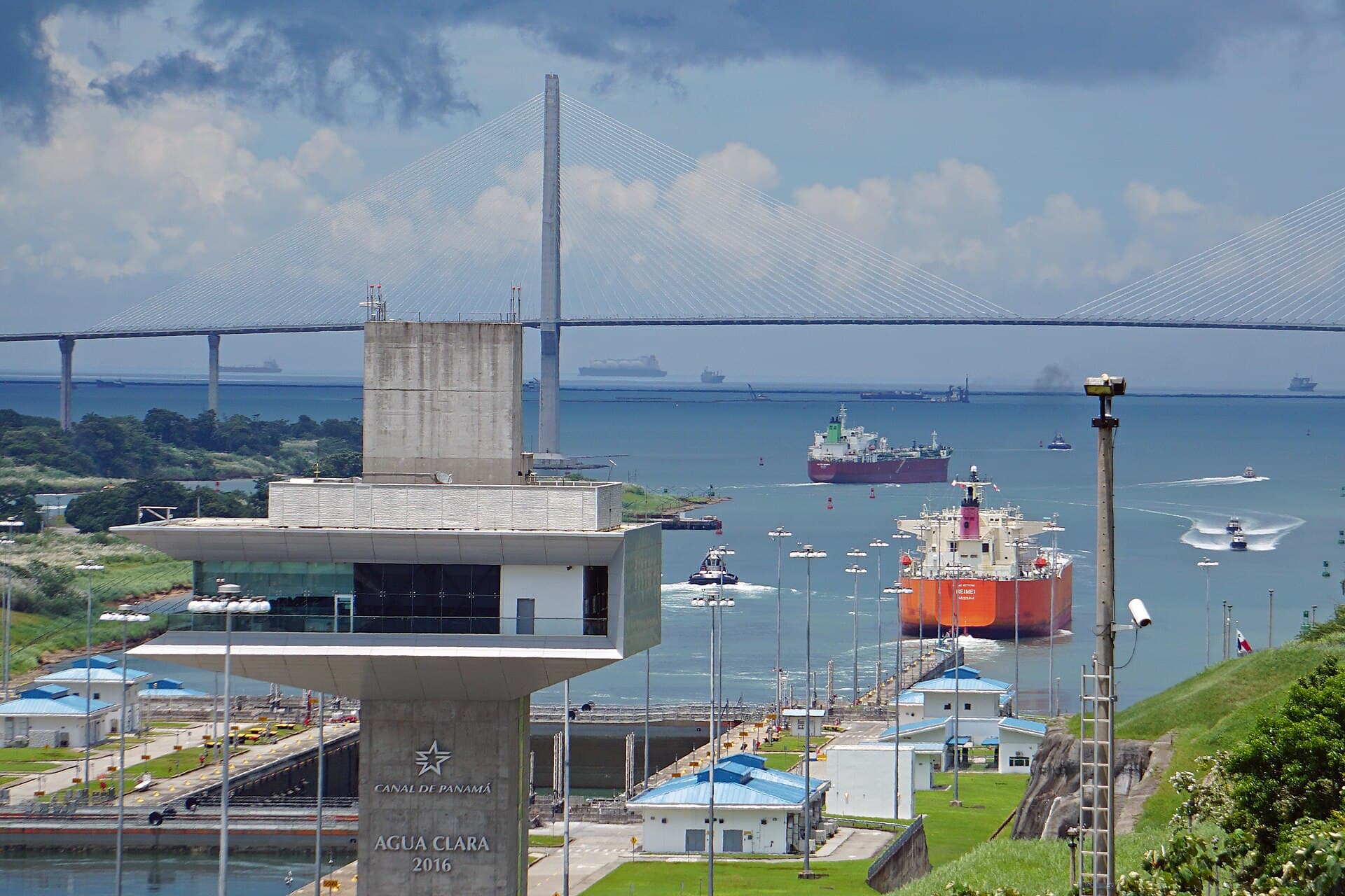 Agua Clara Locks