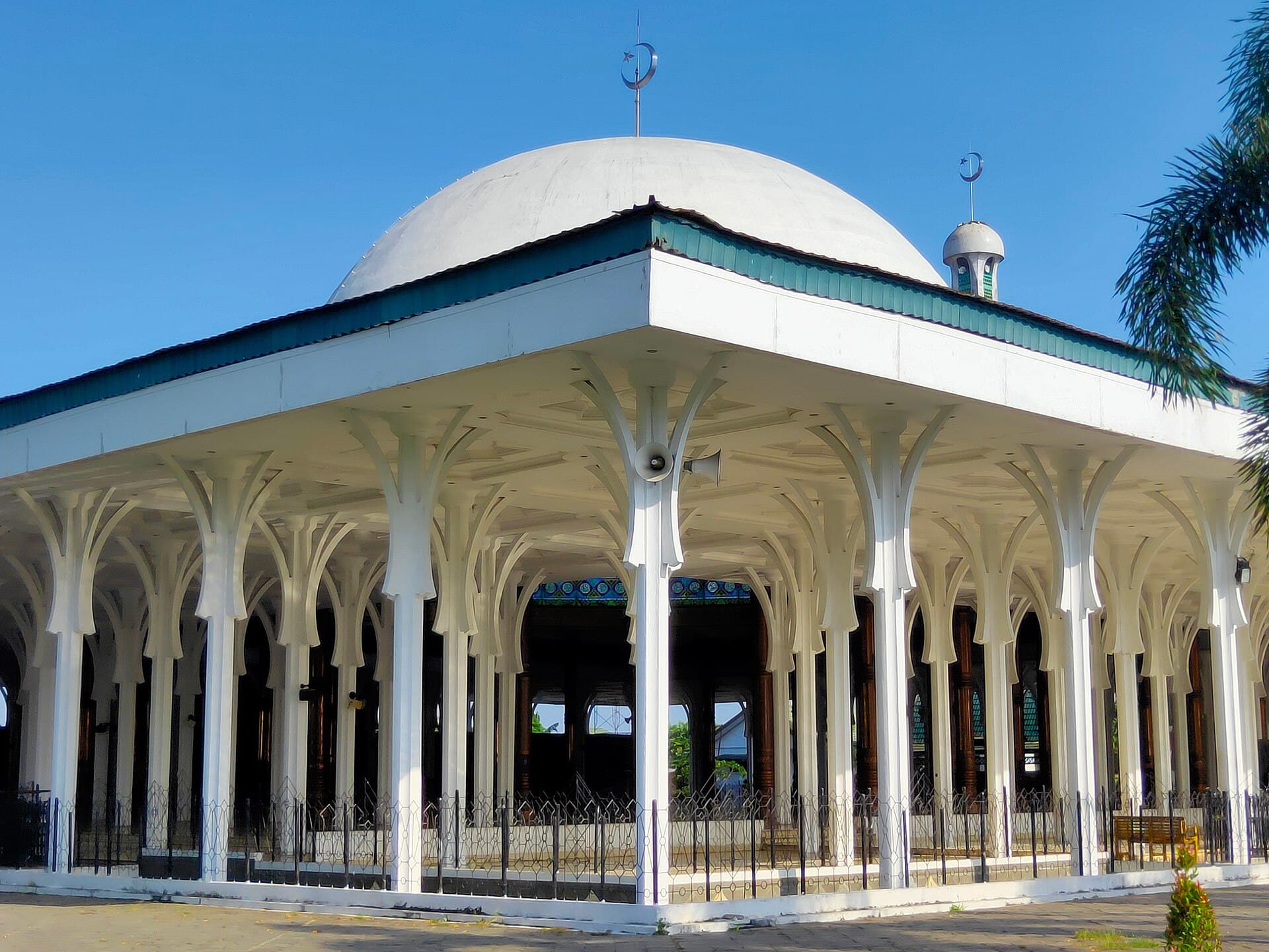 Al-Falah Great Mosque (the Thousand-Pillar Mosque)