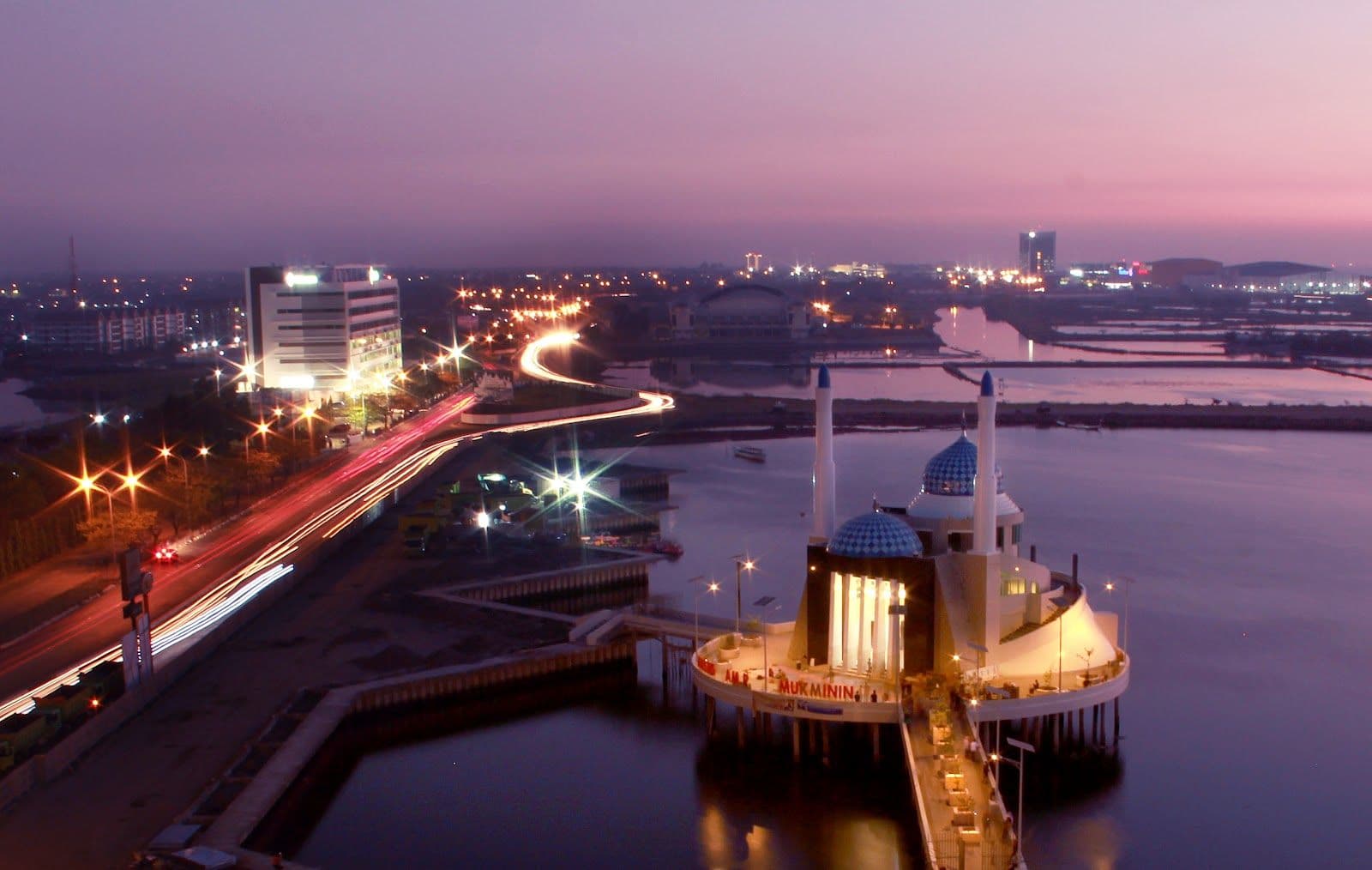 Amirul Mukminin Floating Mosque, Makassar