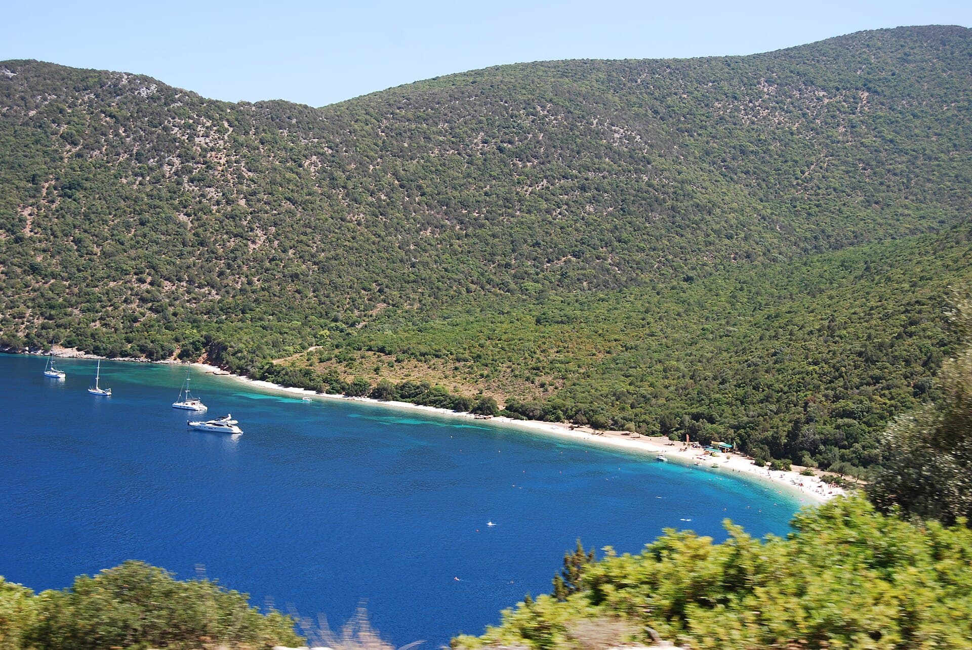 Antisamos Beach