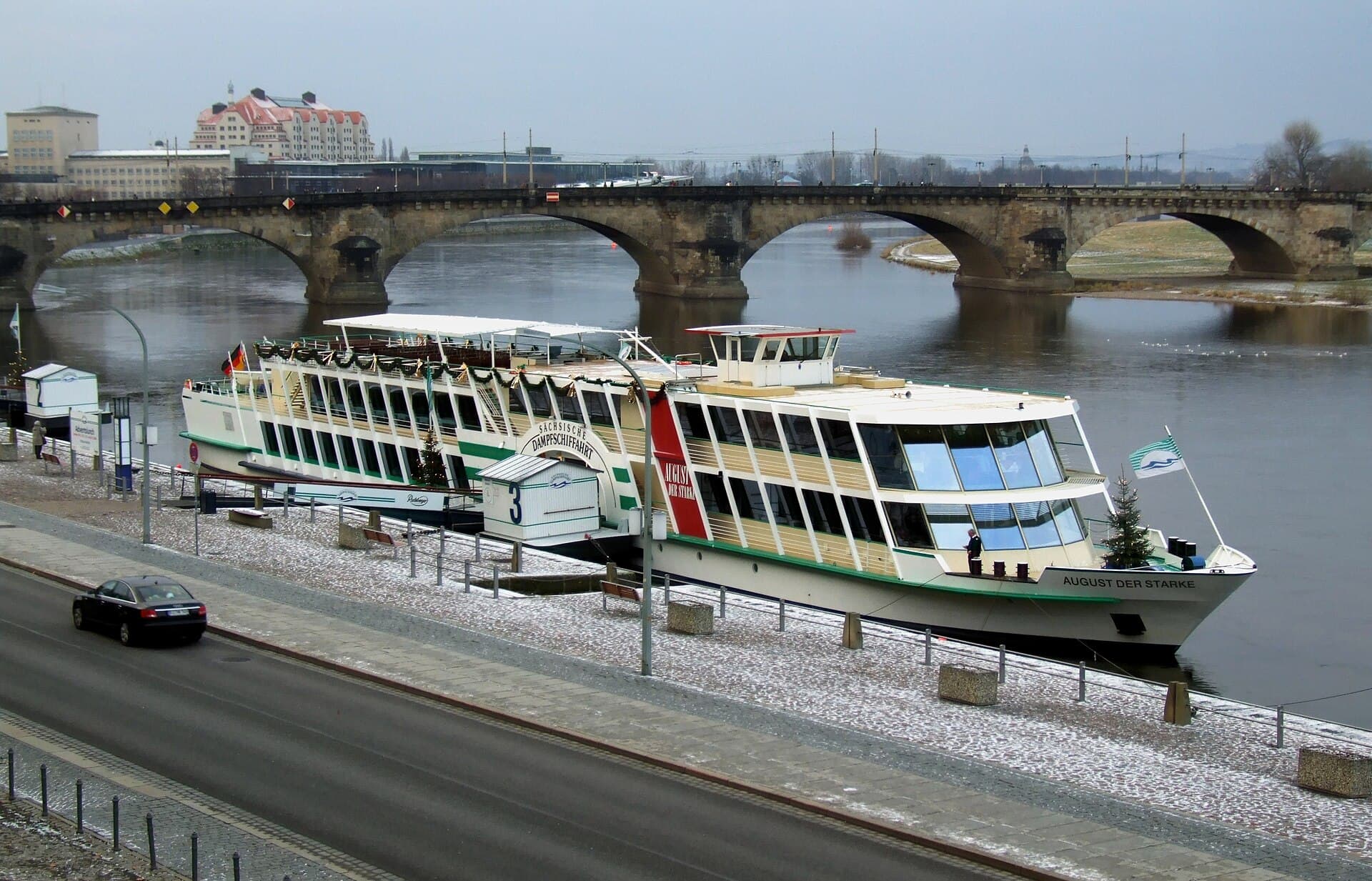 Augustus Bridge, Dresden