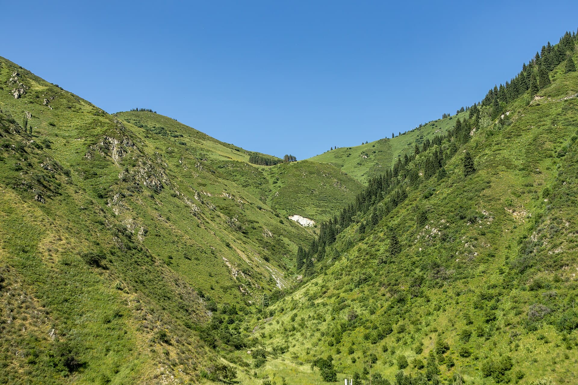 Ayusai Waterfall, Almaty