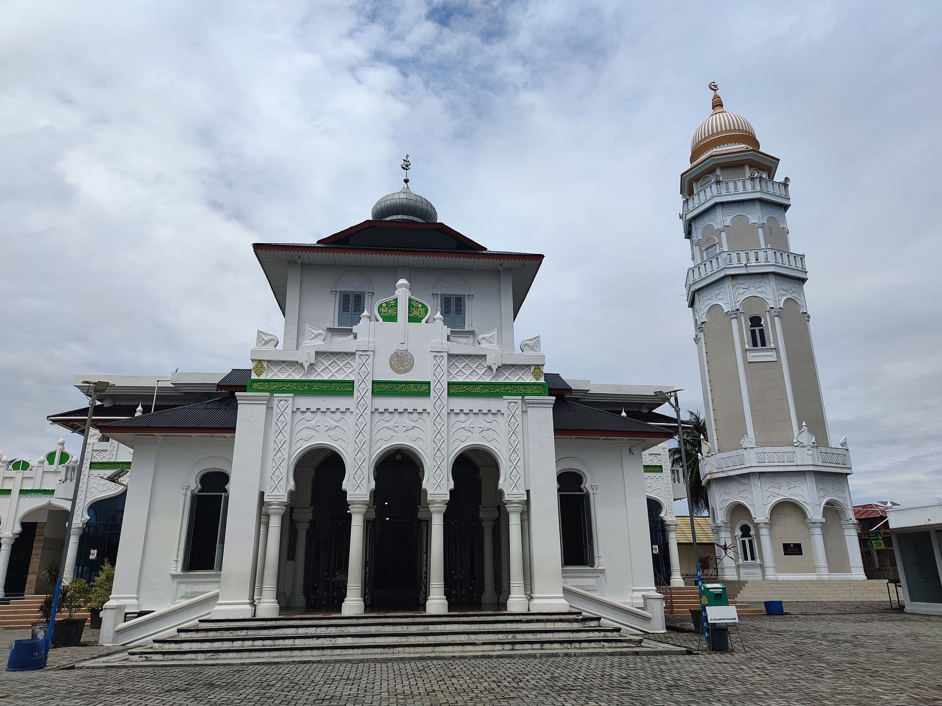 Baiturrahim Mosque, Ulee Lheue