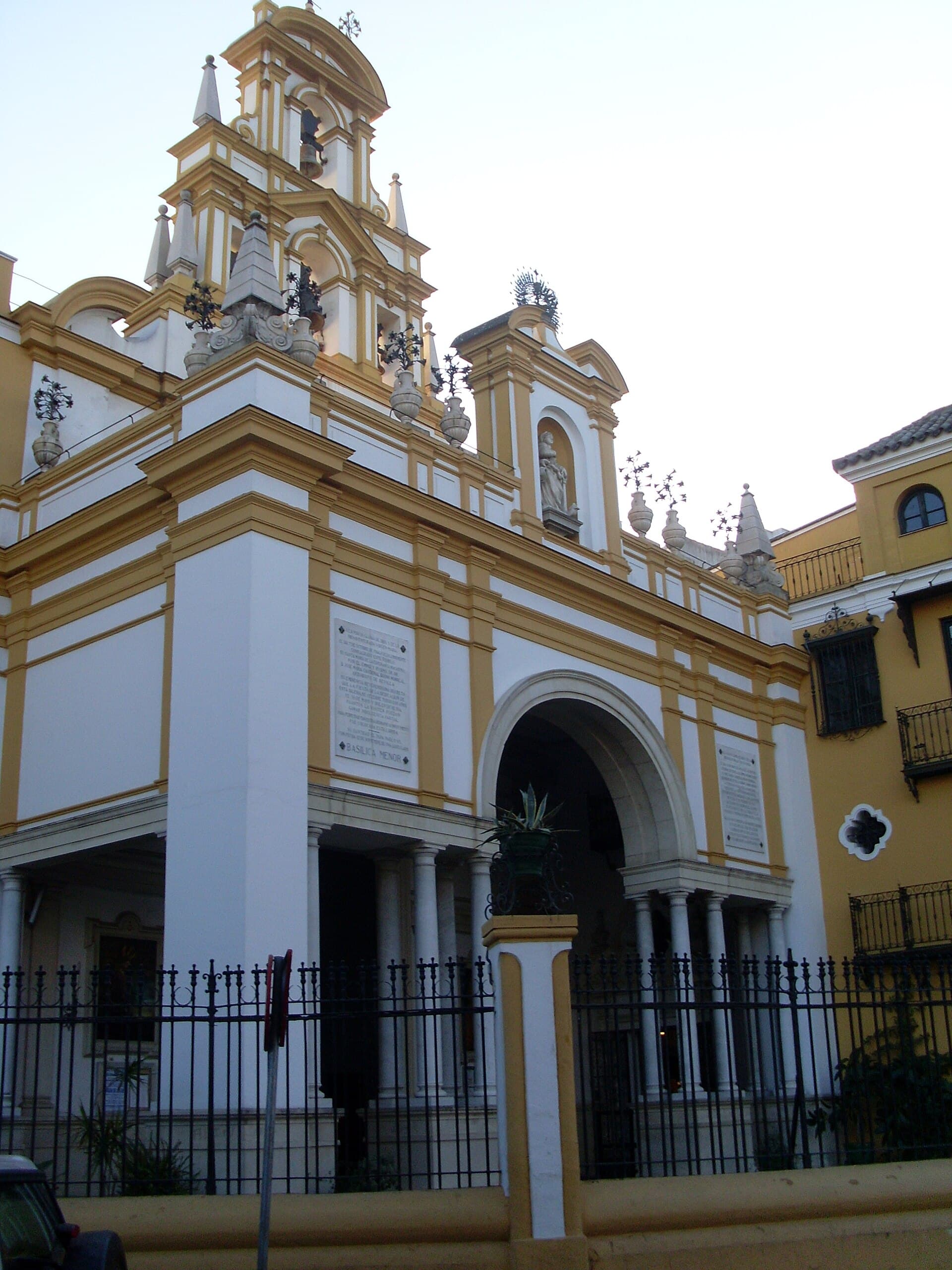 Basílica de la Macarena, Seville