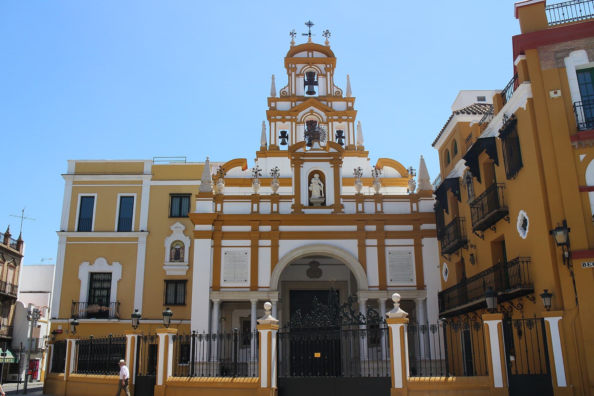 Basílica de la Macarena, Seville