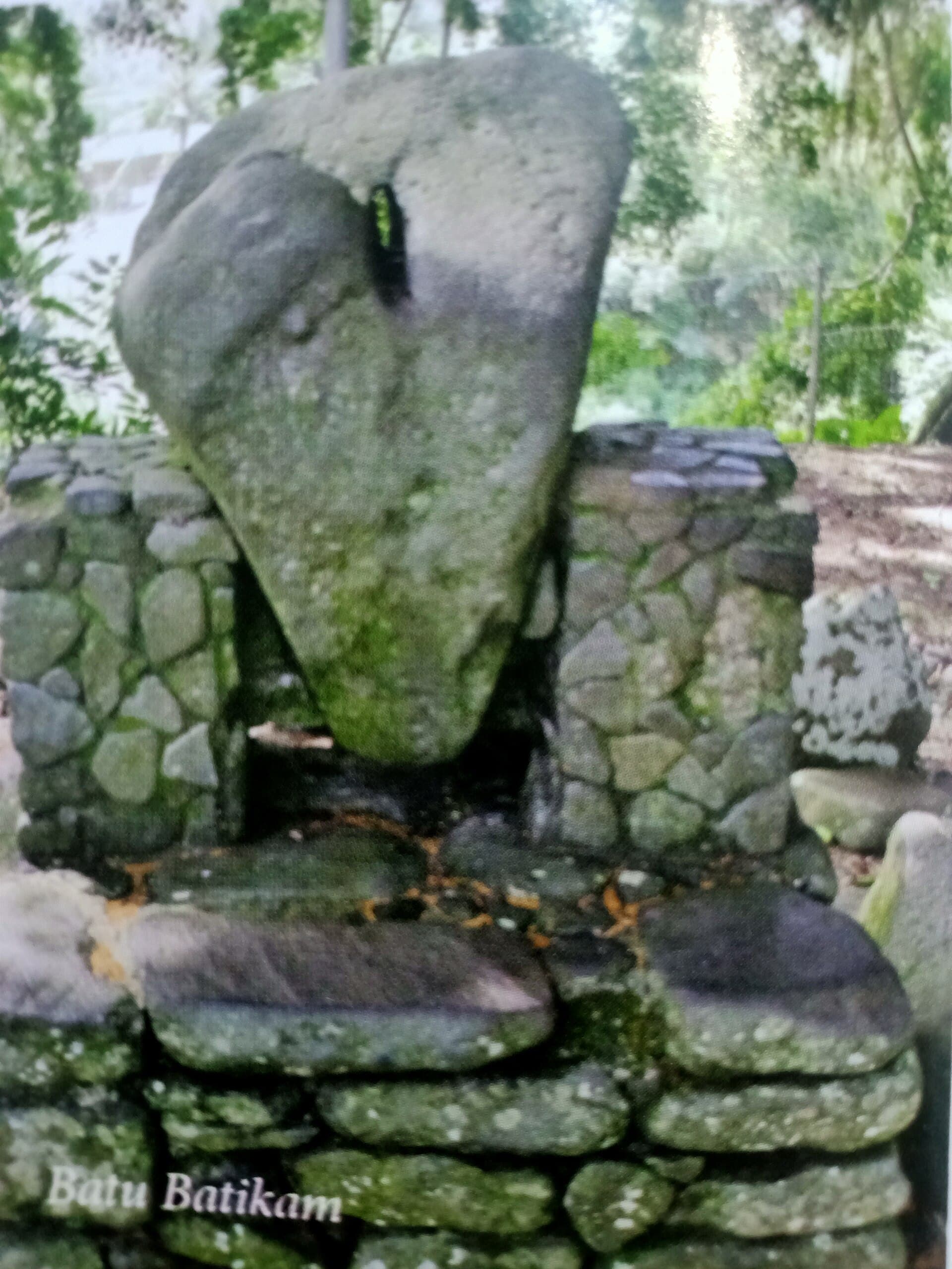 Batu Batikam stone, Limo Kaum