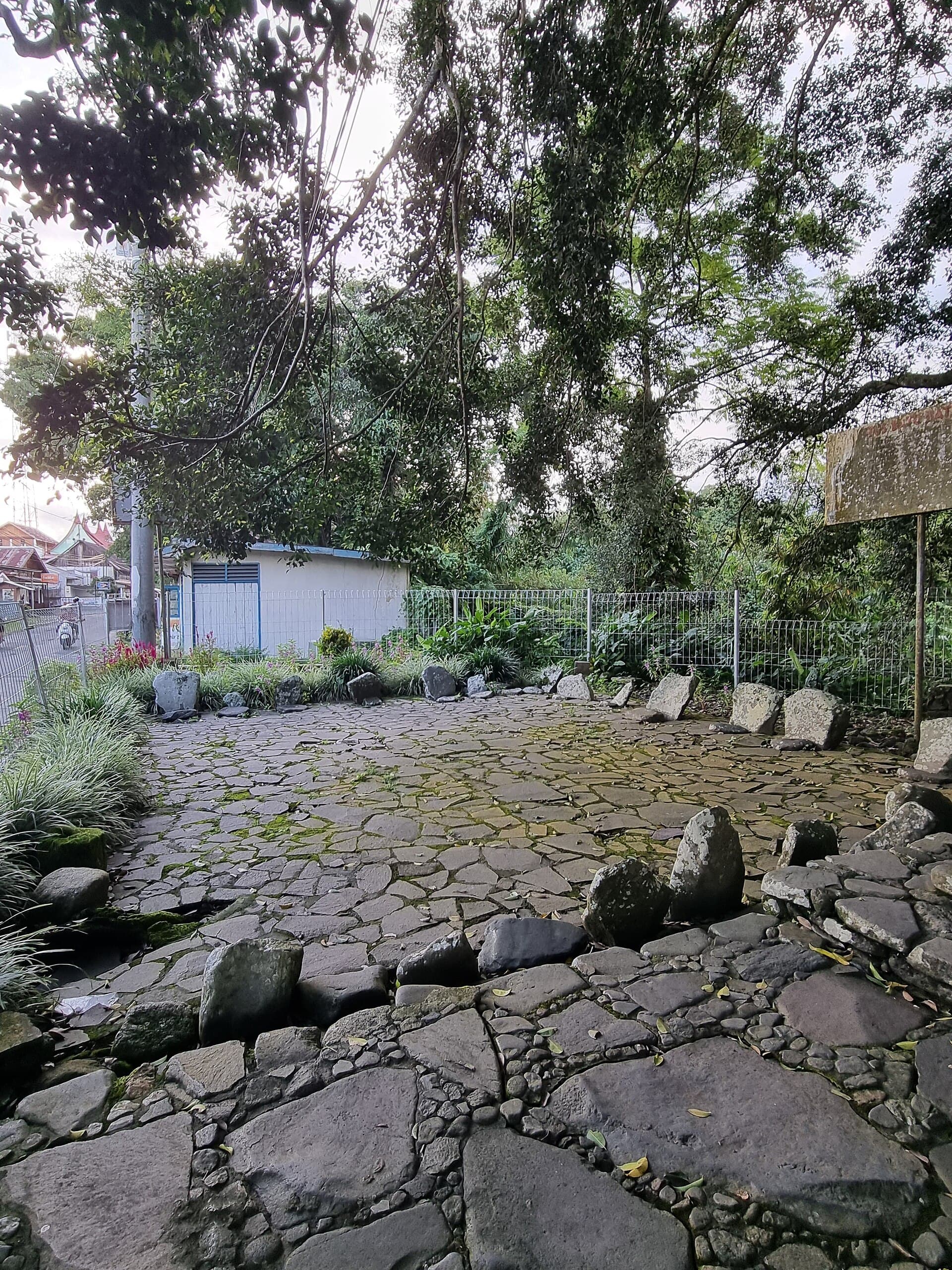 Batu Batikam stone, Limo Kaum