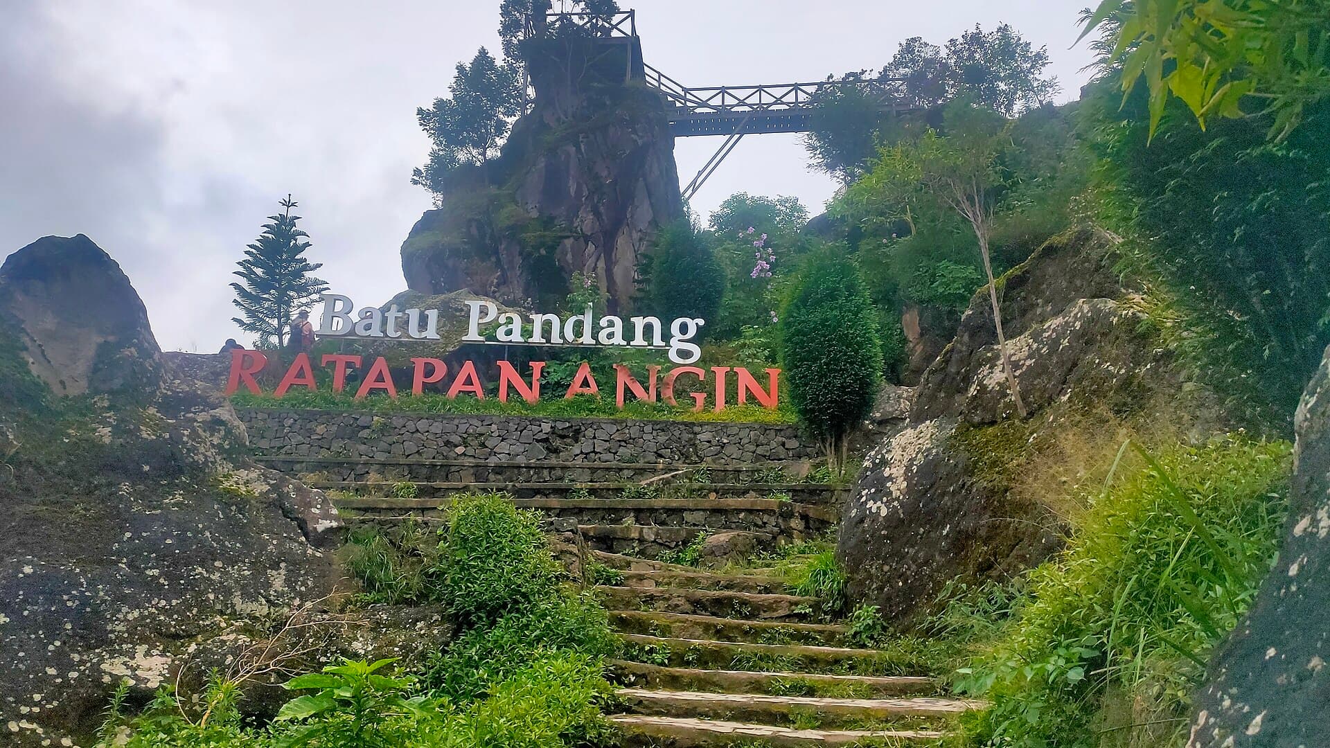 Batu Ratapan Angin