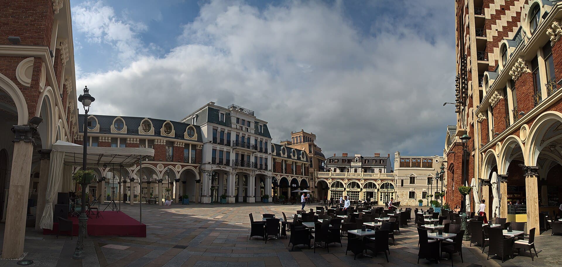 Batumi Piazza, Batumi