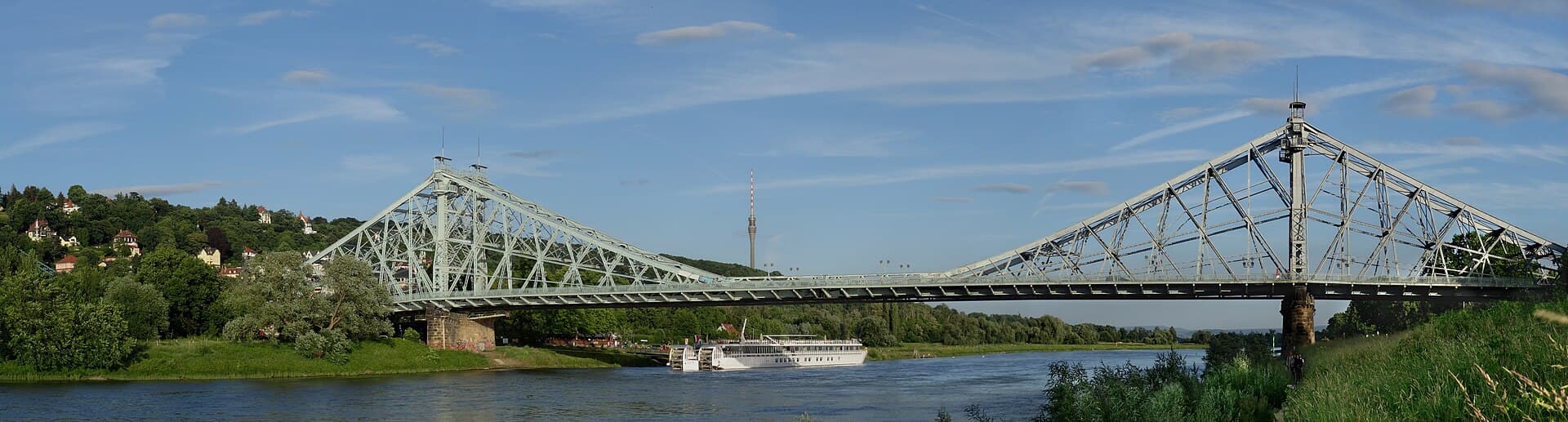 Blue Wonder Bridge (Blaues Wunder), Dresden