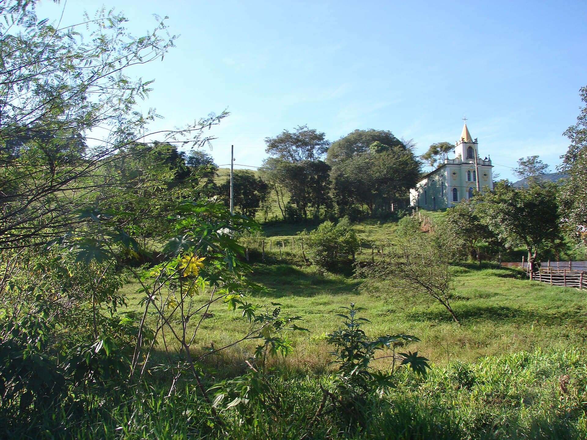 Brazópolis and the Pico dos Dias Observatory, Brazópolis