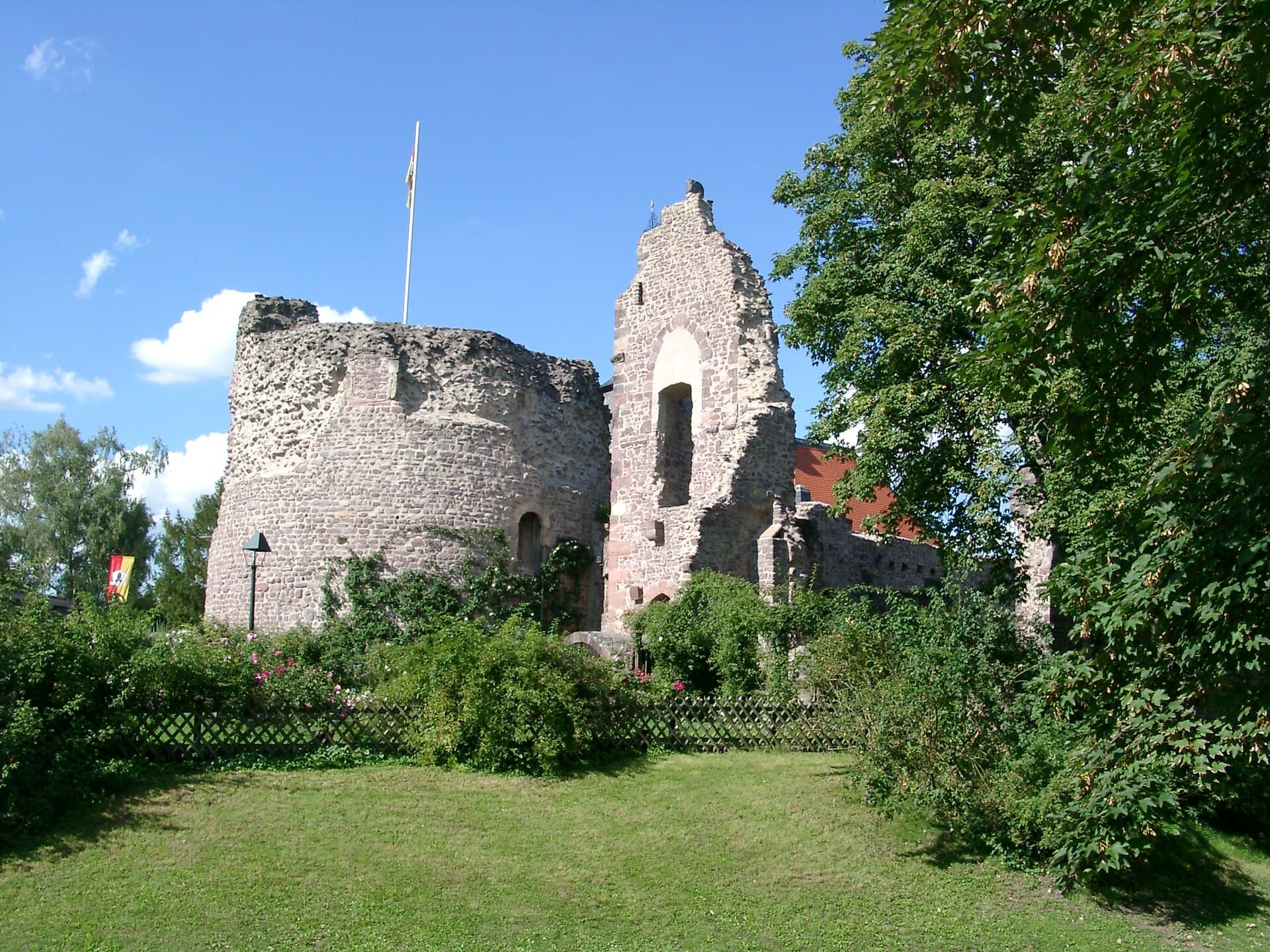 Hayn Castle Ruins, Dreieich