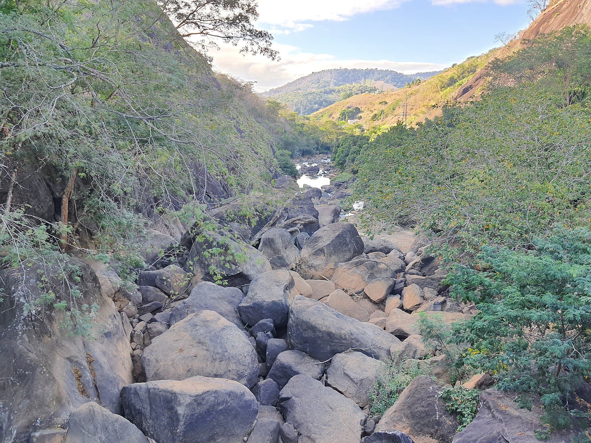 Sumidouro and Cachoeira do Funil, Santa Leopoldina