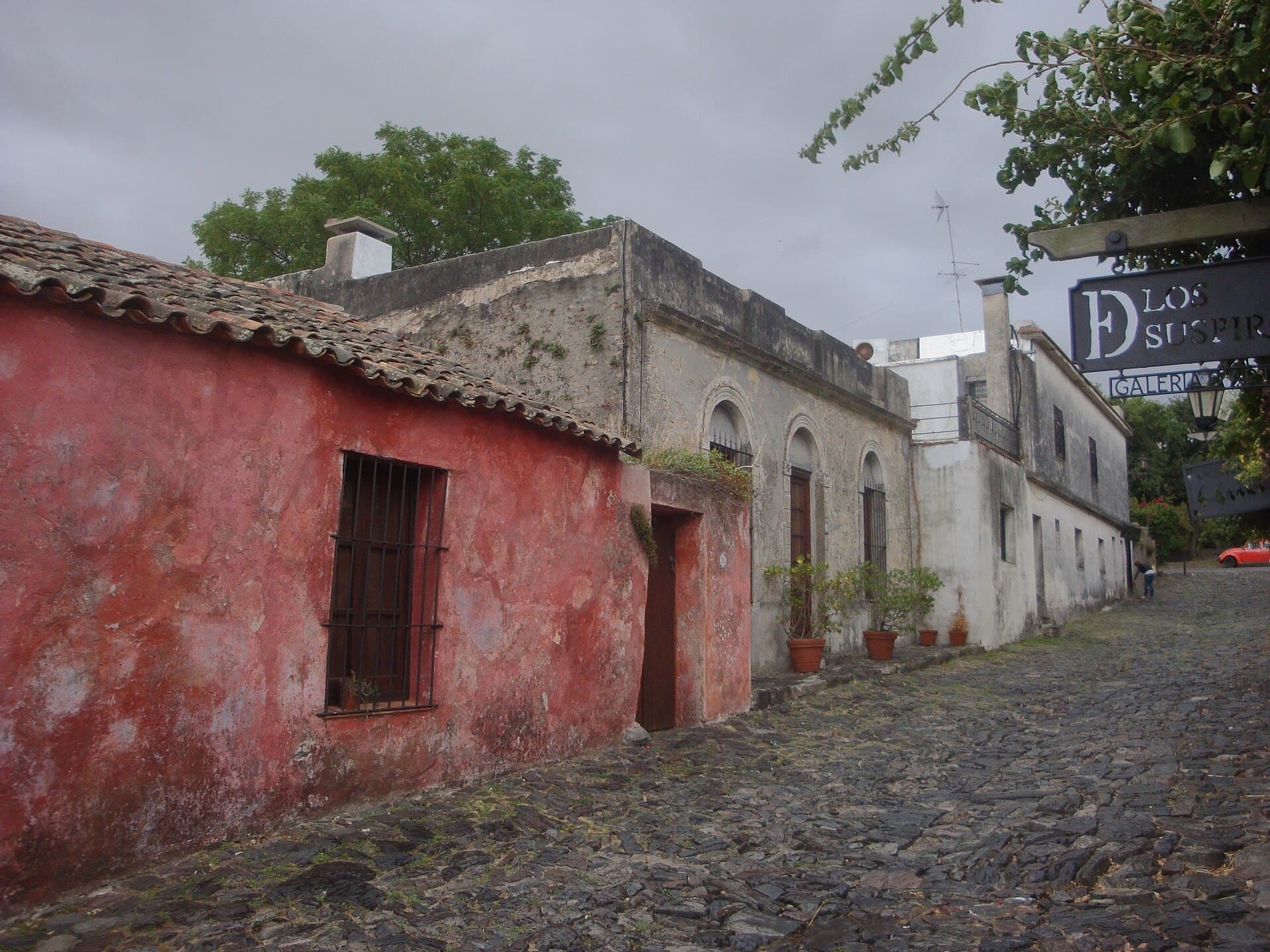 Calle de los Suspiros, Colonia