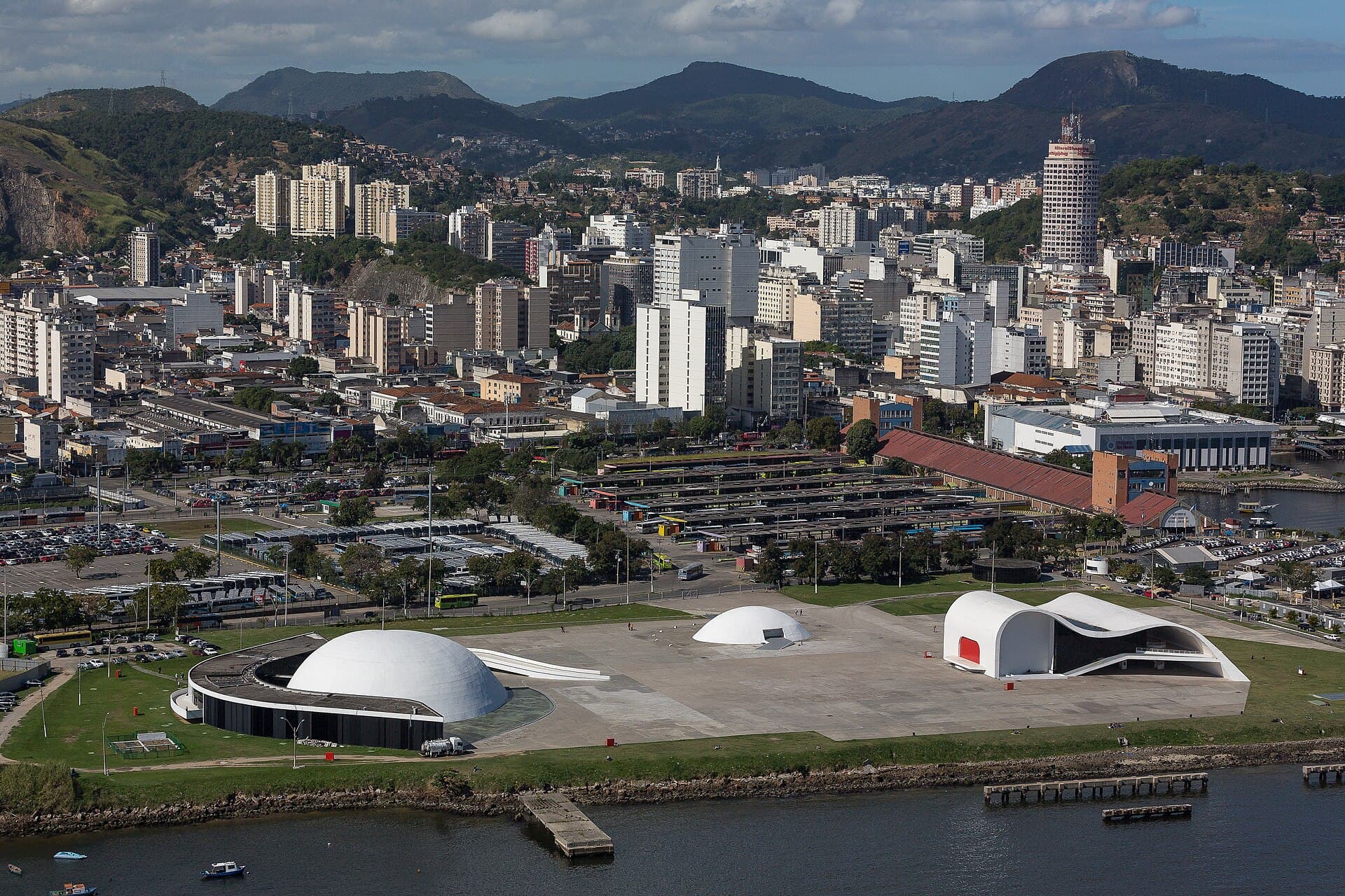 Caminho Niemeyer, Niterói