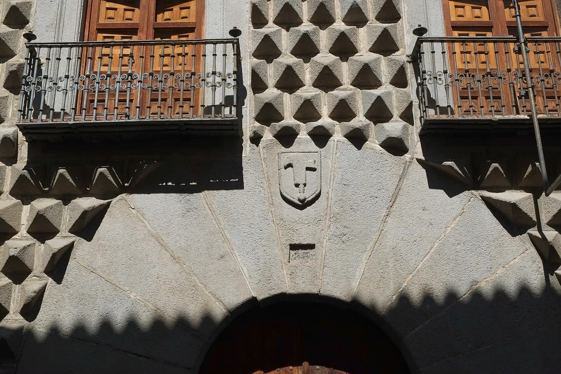 Casa de los Picos, Segovia