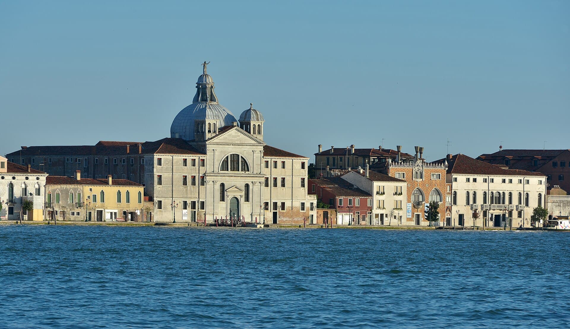The House of the Three Eyes, Venice