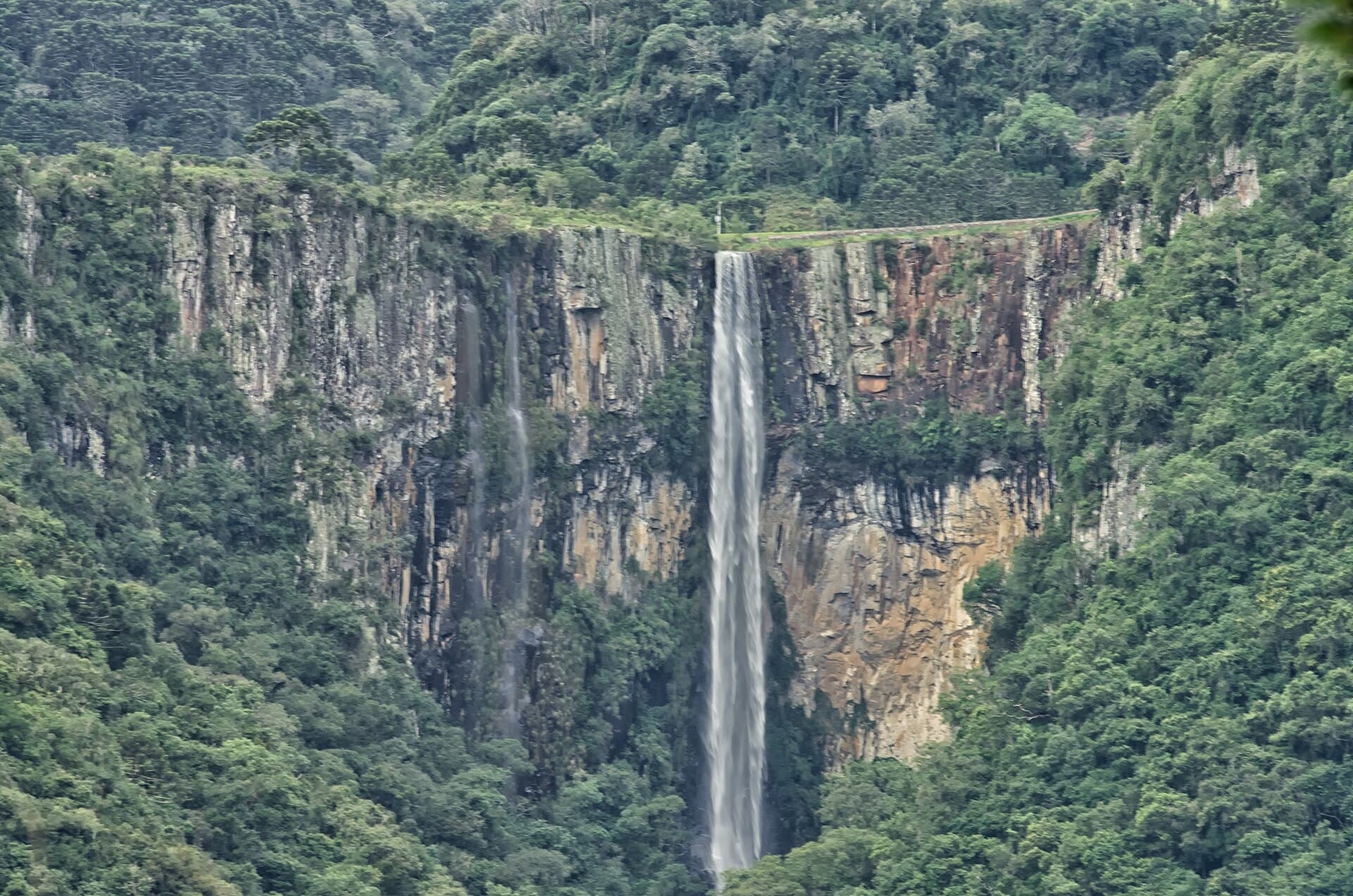 Cascata do Avencal