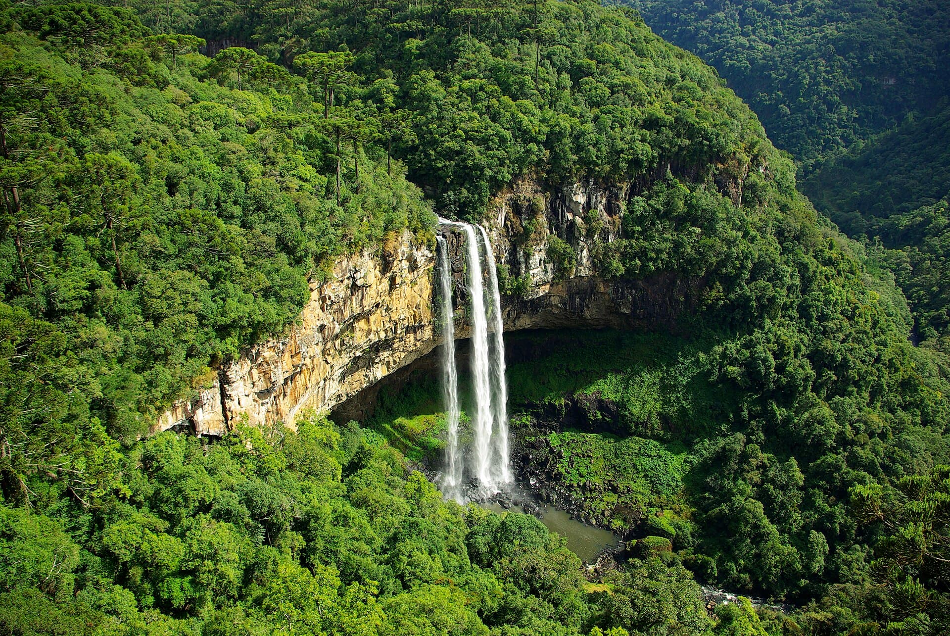 Caracol Waterfall (Cascata do Caracol), Canela