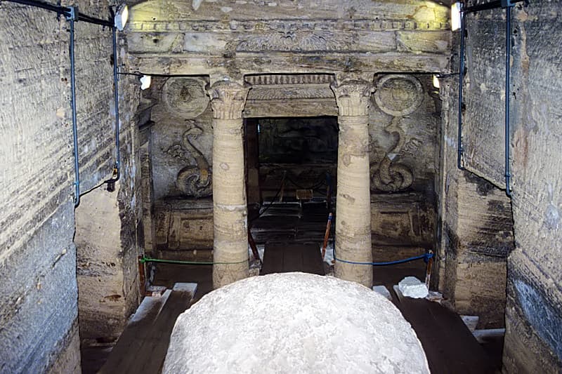Catacombs of Kom el-Shoqafa, Alexandria