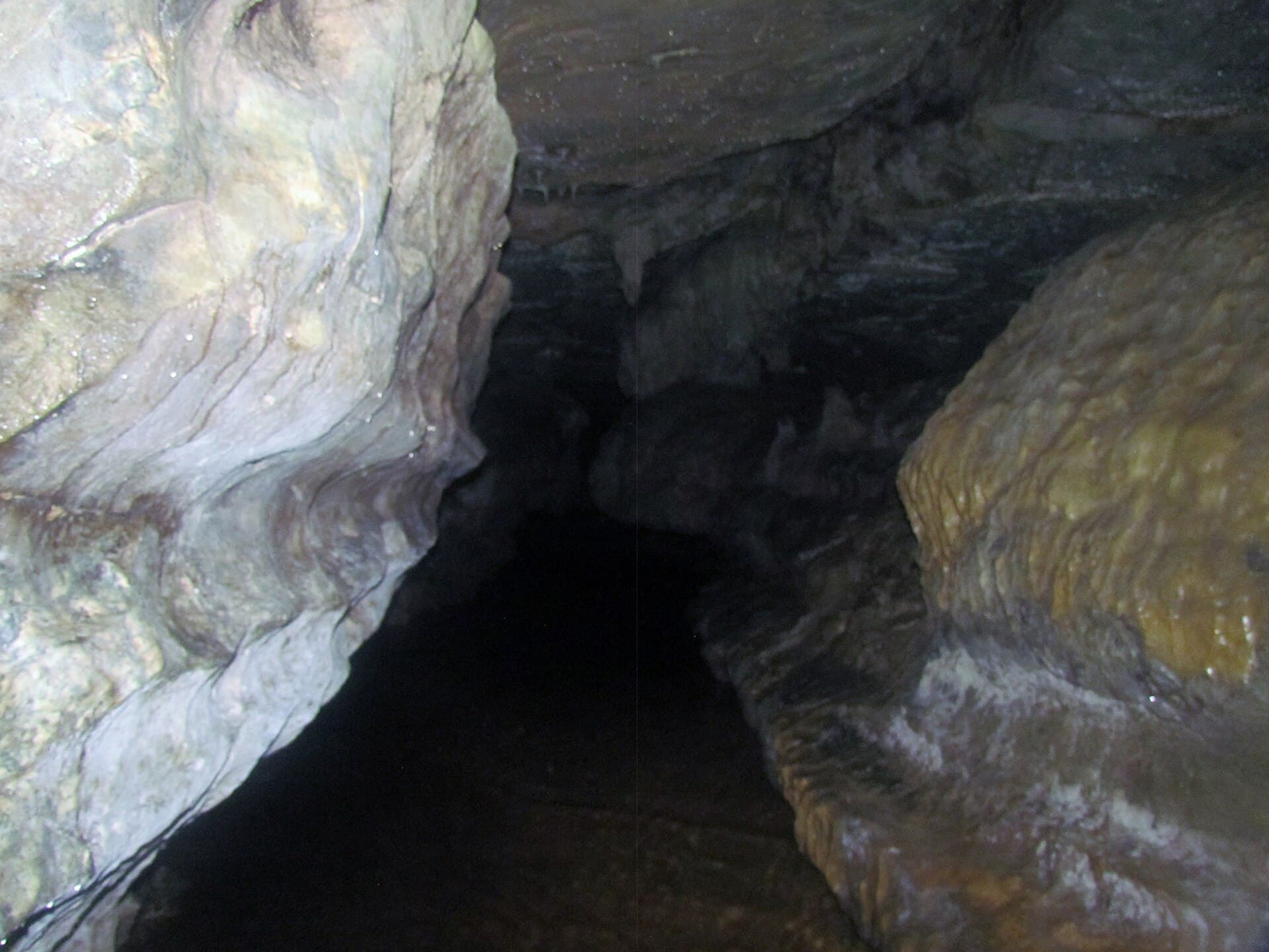 Aranhas Cave, Apiaí