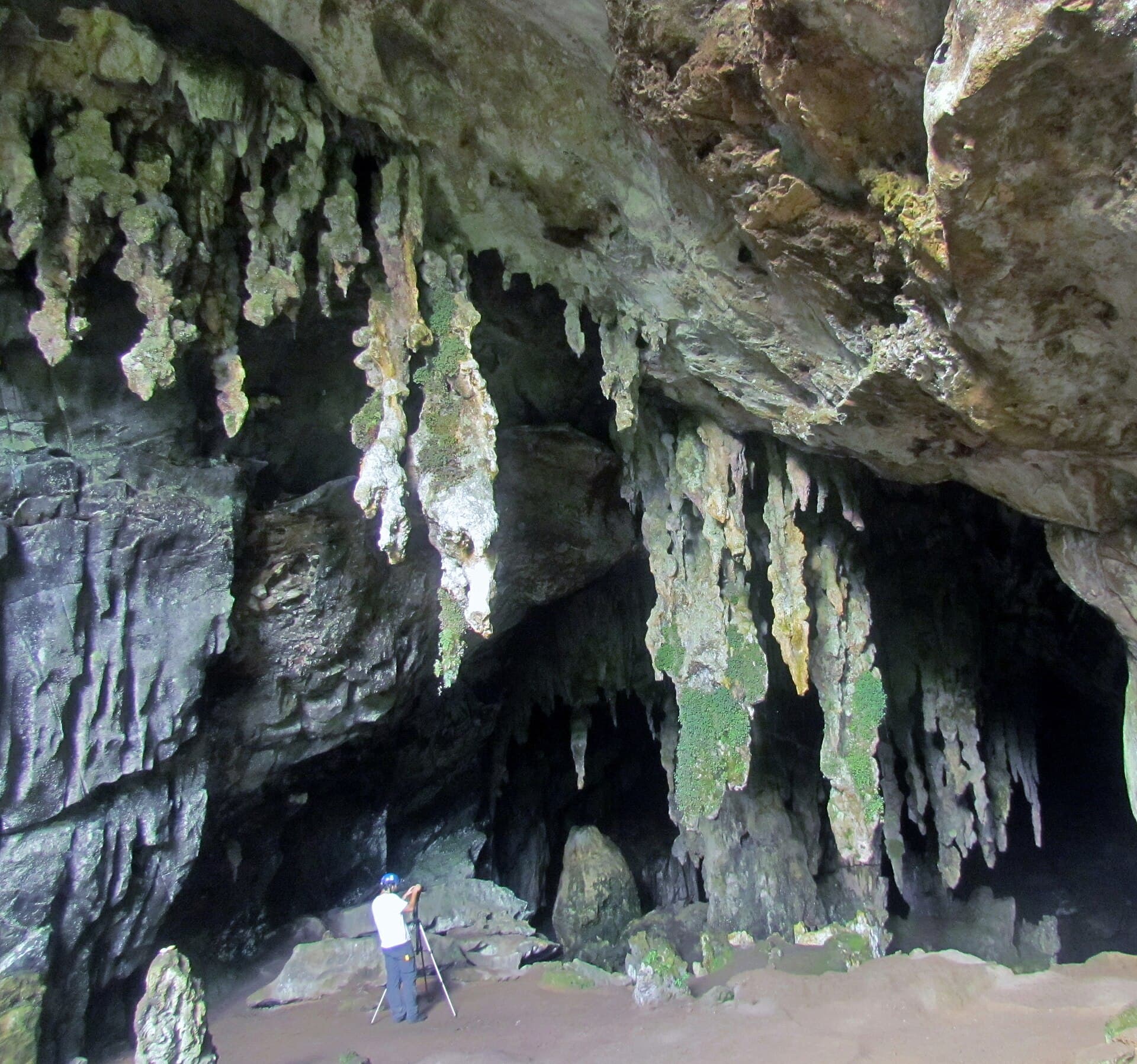 Morro Preto Cave