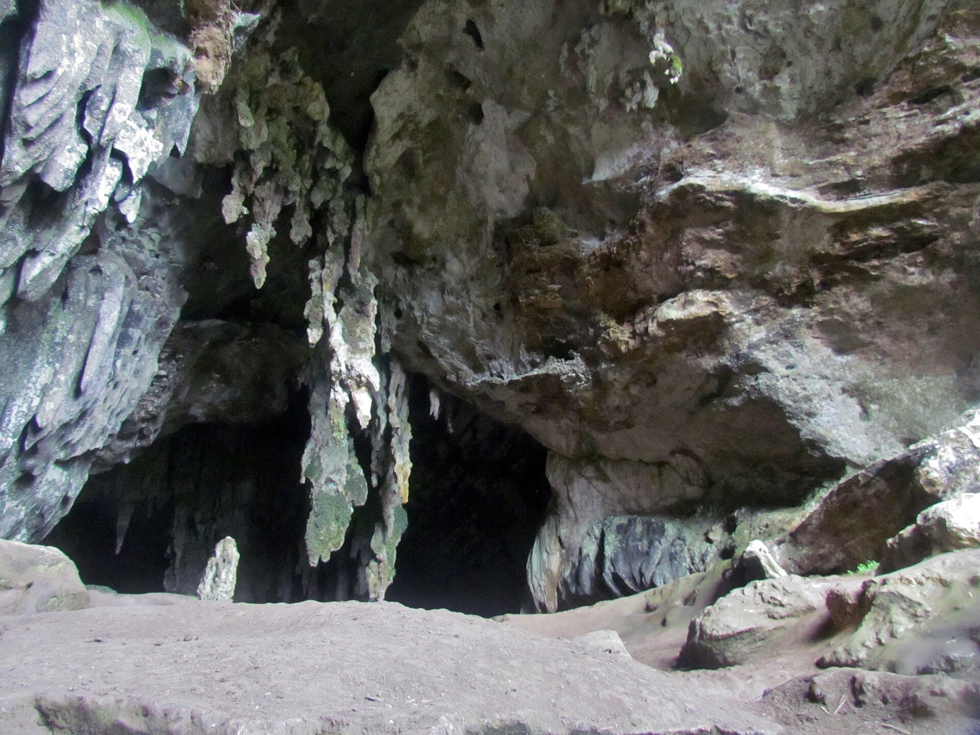 Morro Preto Cave, Iporanga