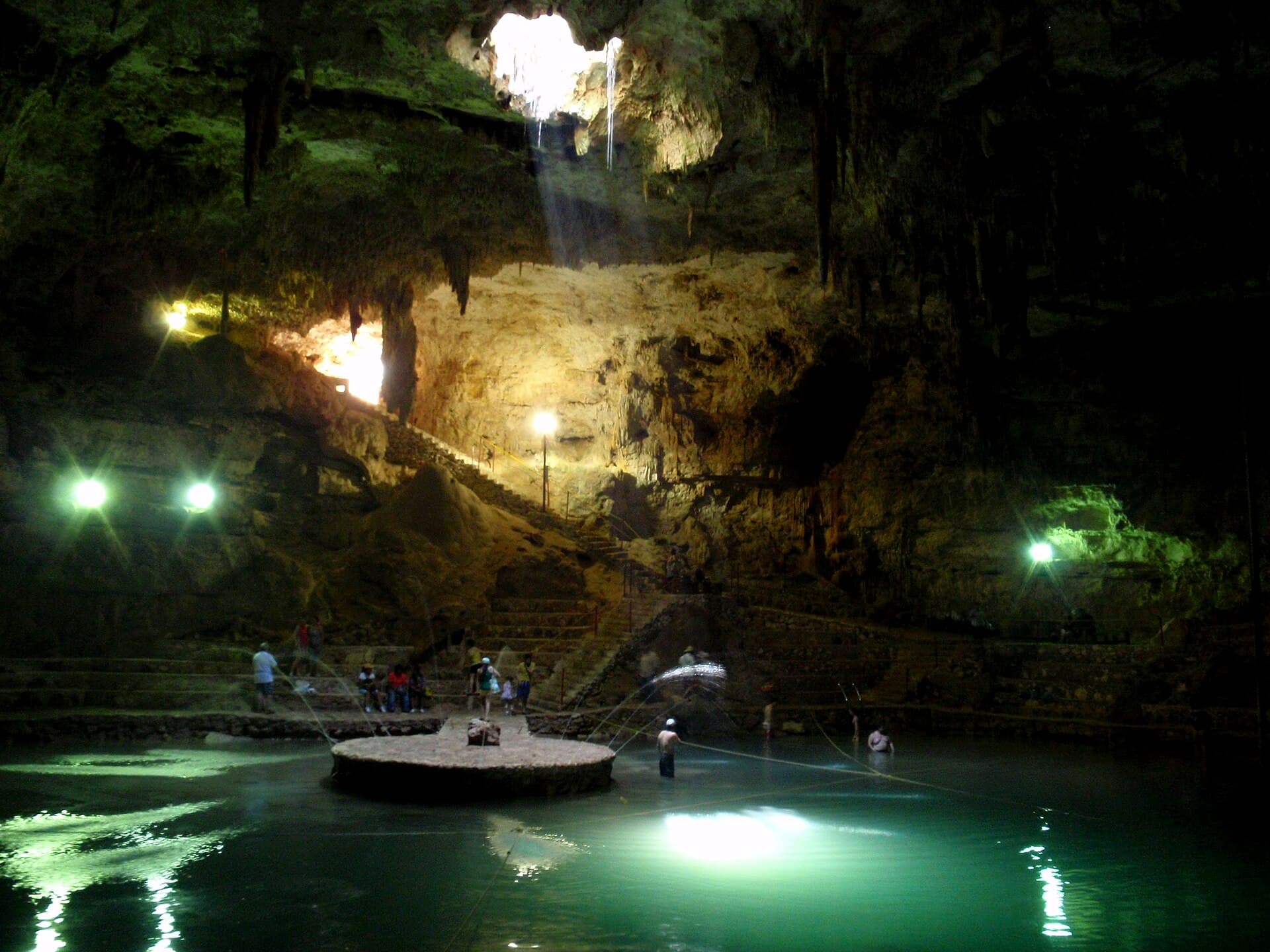 سينوتي سويتون