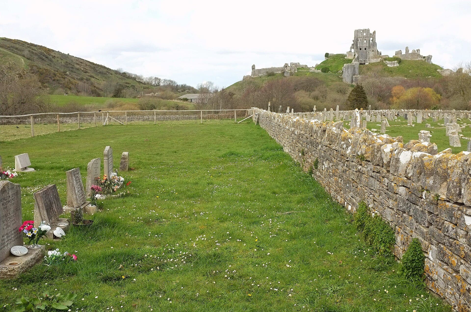 Castle Hill Cemetery, Nice