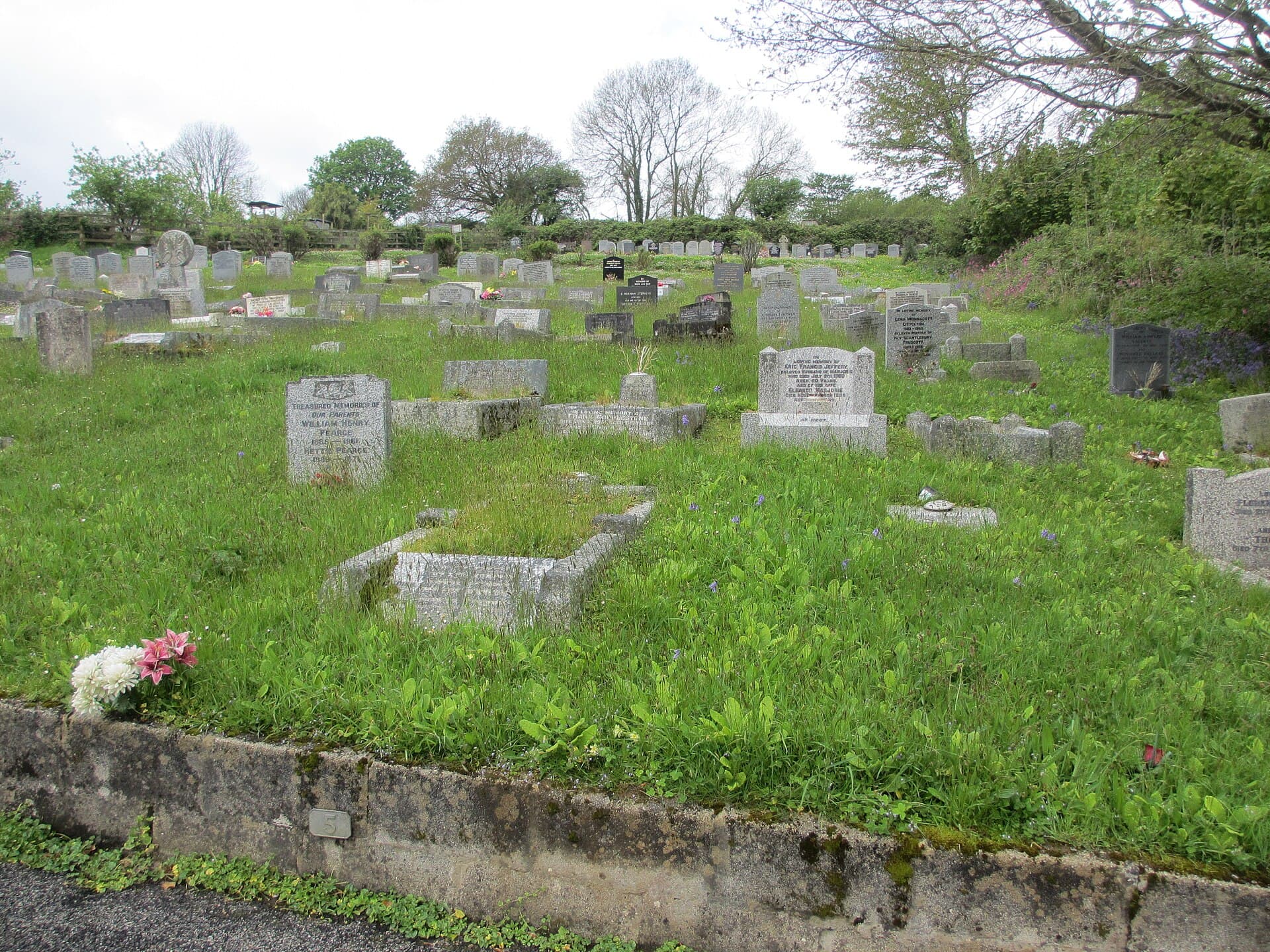 Castle Hill Cemetery, Nice
