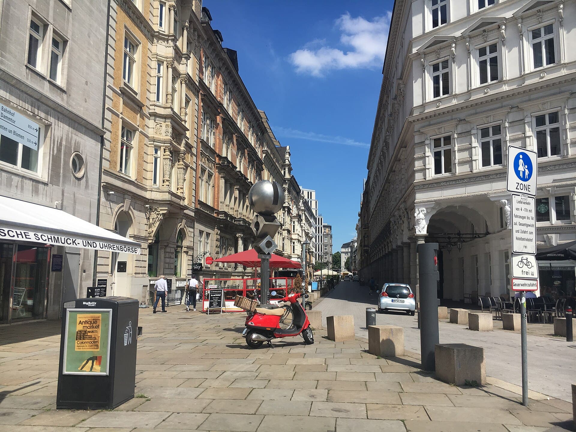 The Colonnaden, Hamburg