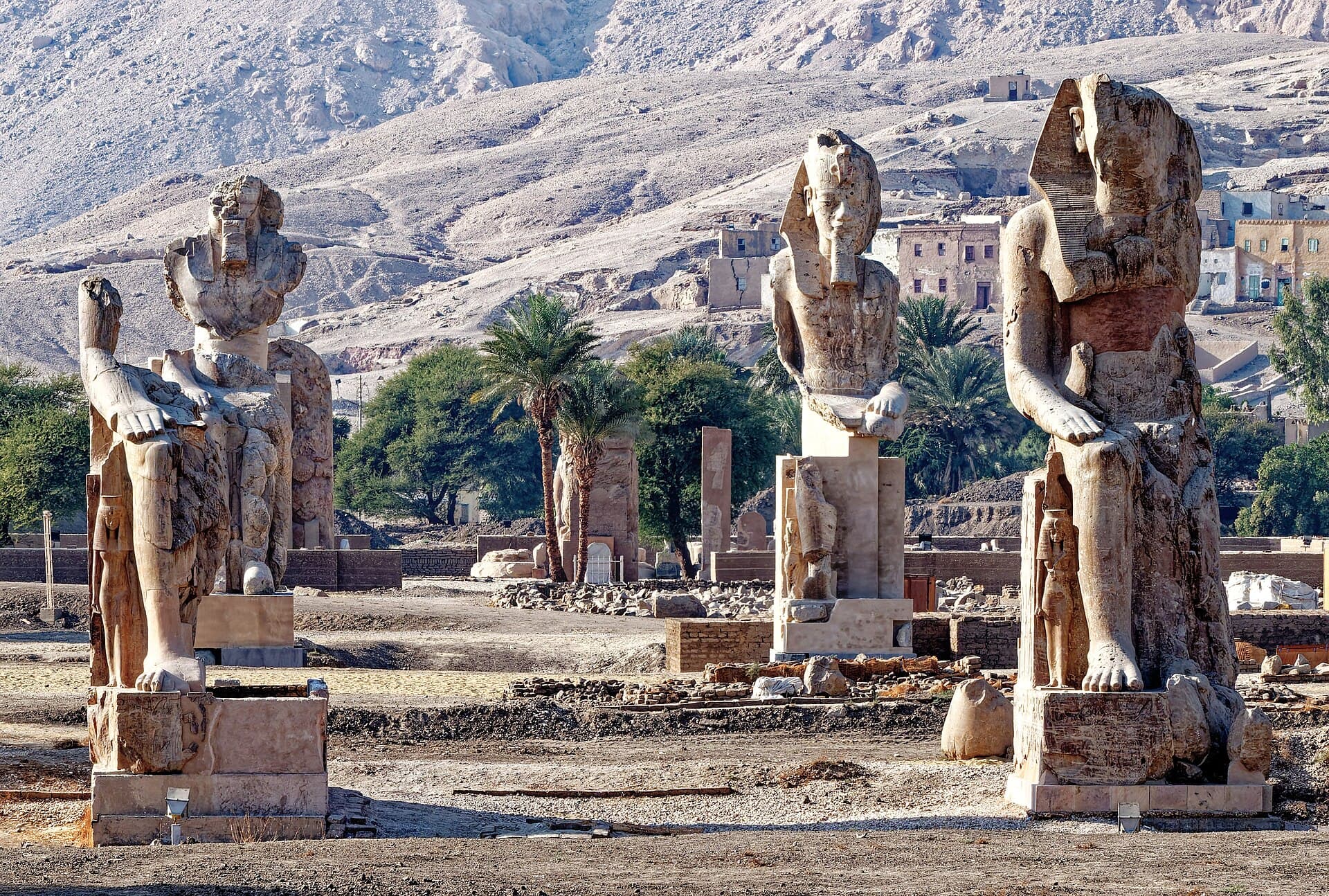 Colossi of Memnon, Luxor