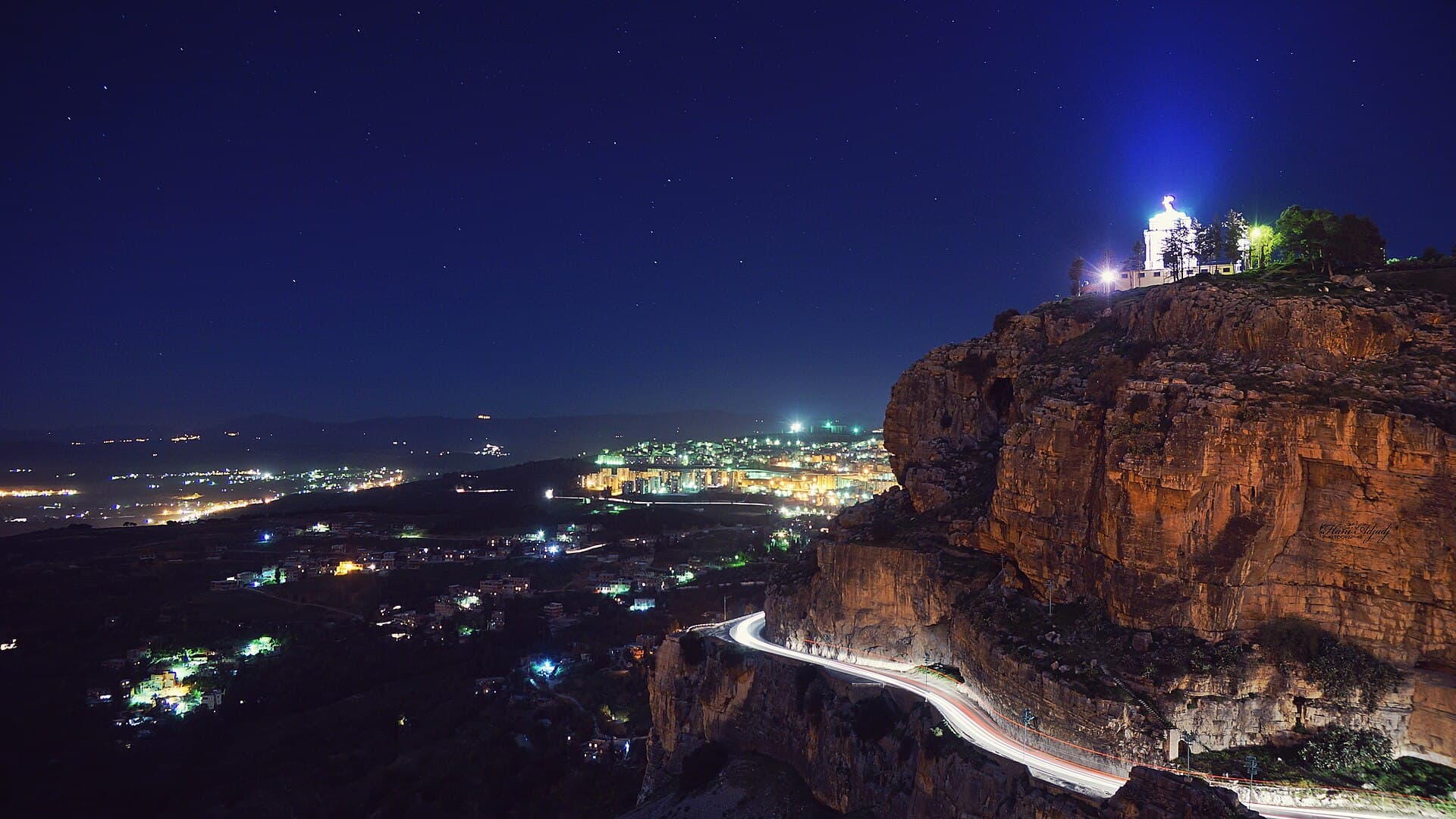 War Memorial and Gorge Viewpoint, Constantine