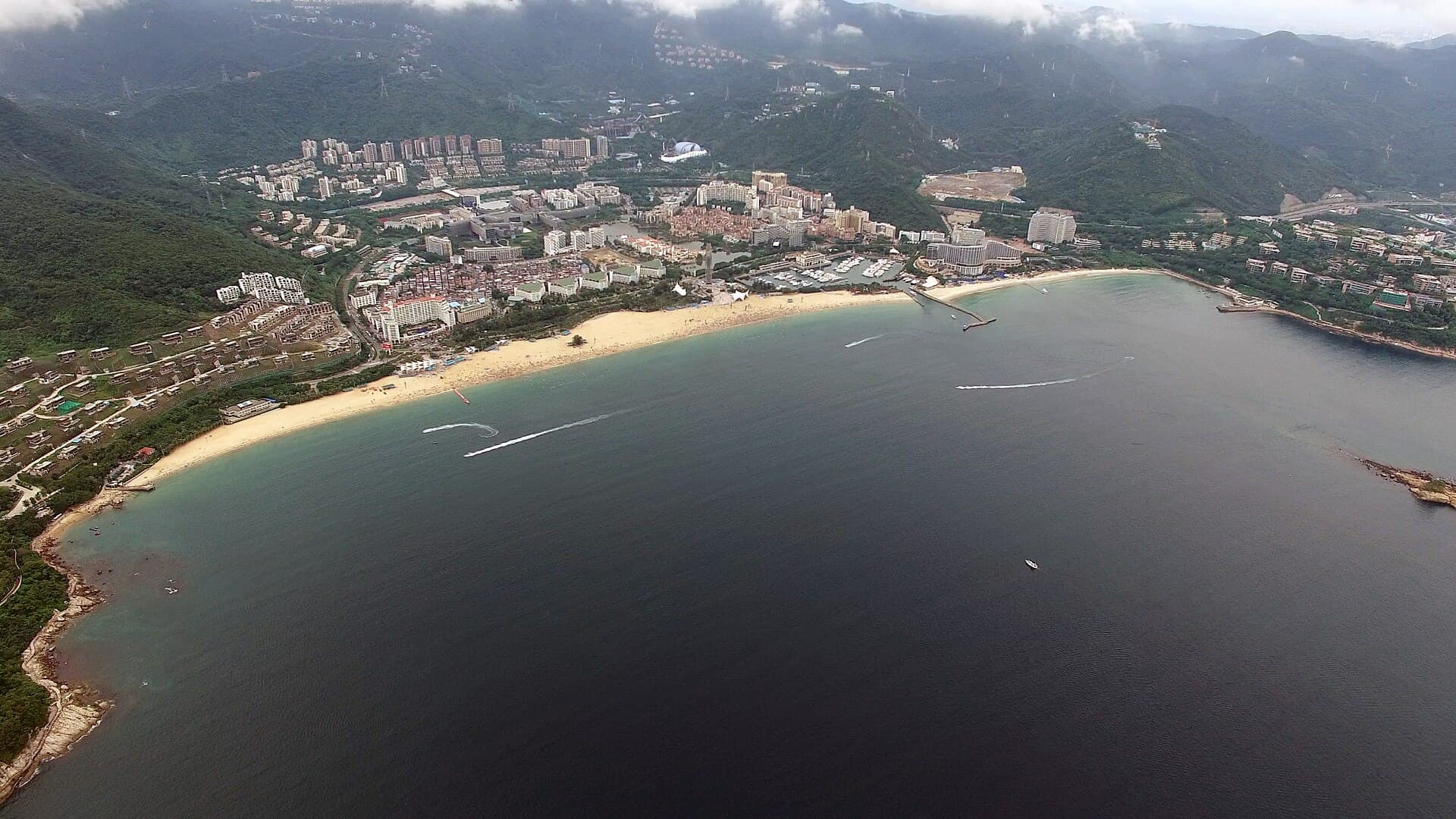 Dameisha Beach