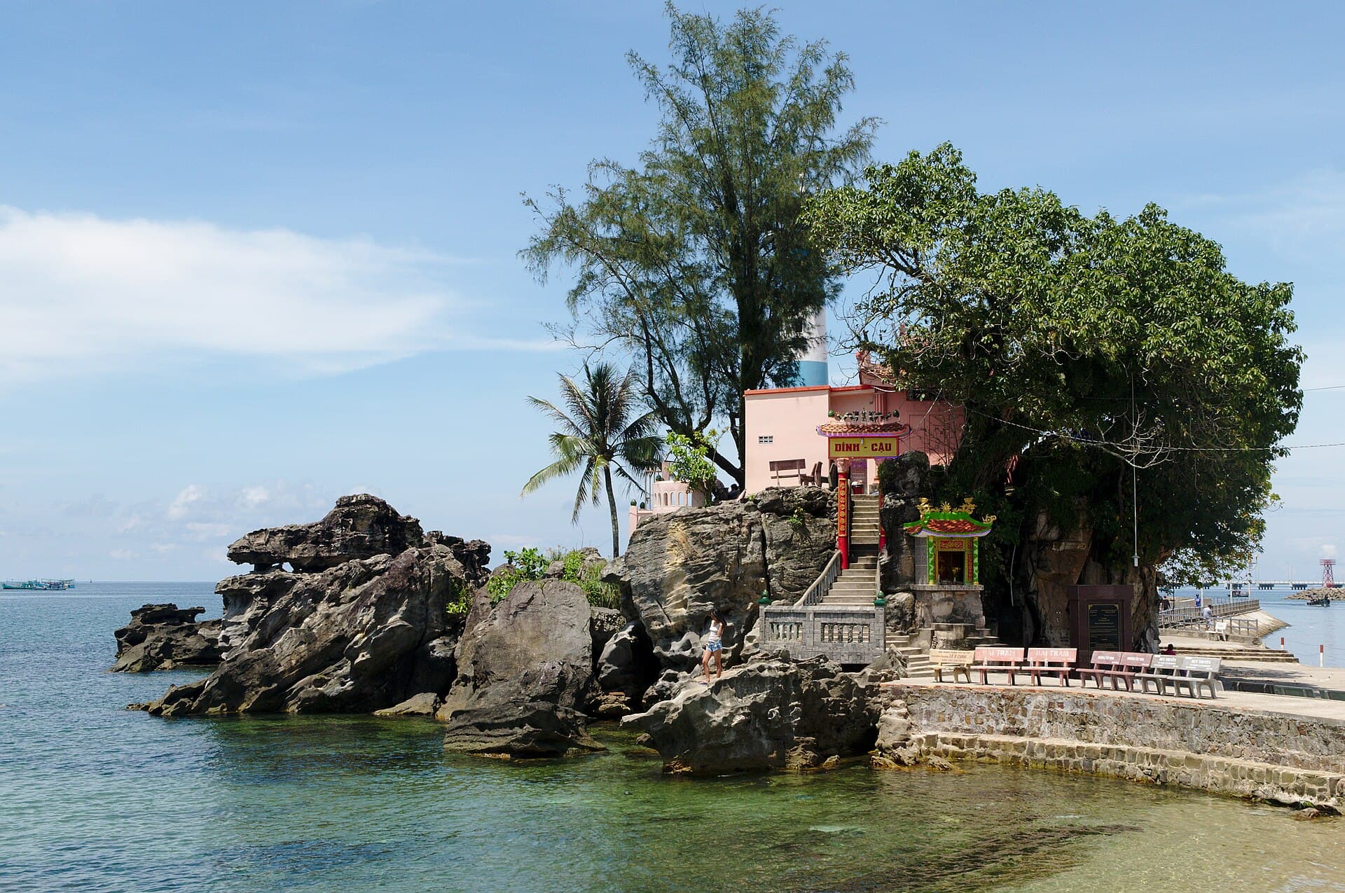 Dinh Cau Shrine