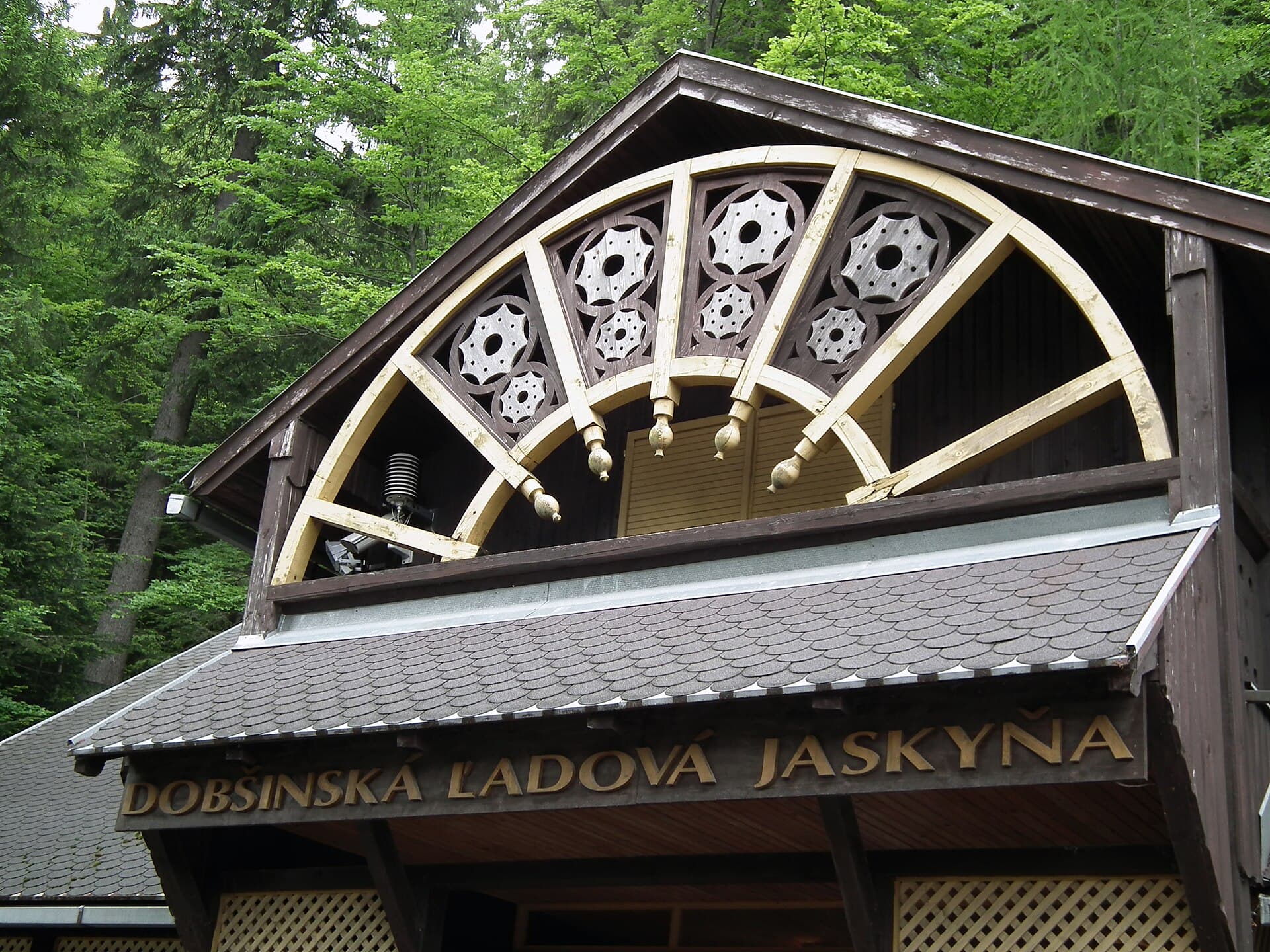 Dobšiná Ice Cave, Poprad