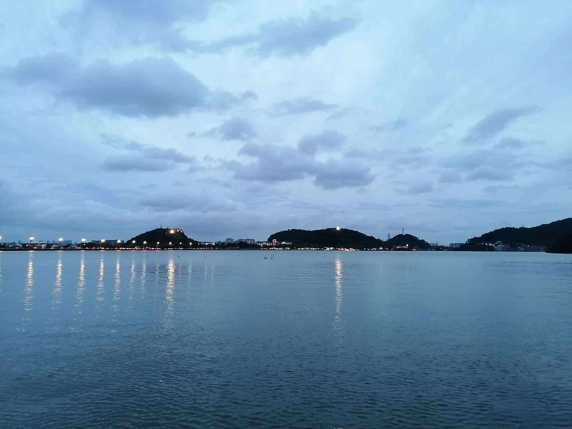 Dongqian Lake
