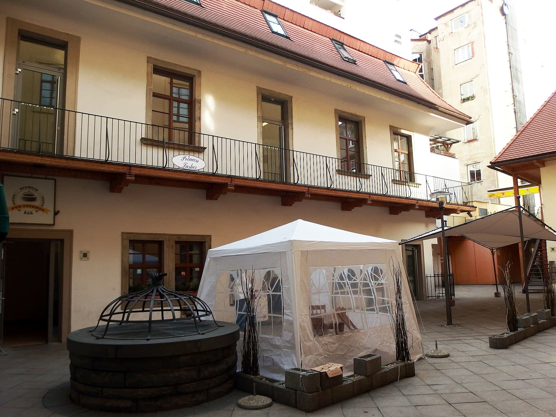 House of the Stone Maiden, Brno