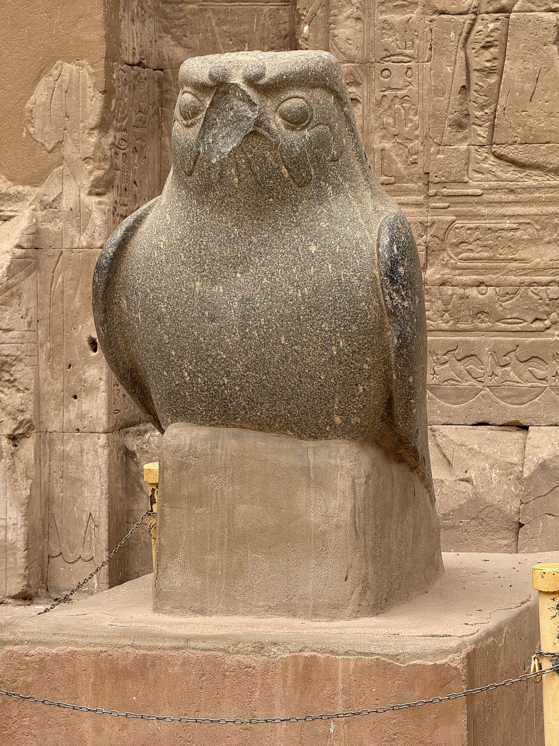 معبد إدفو