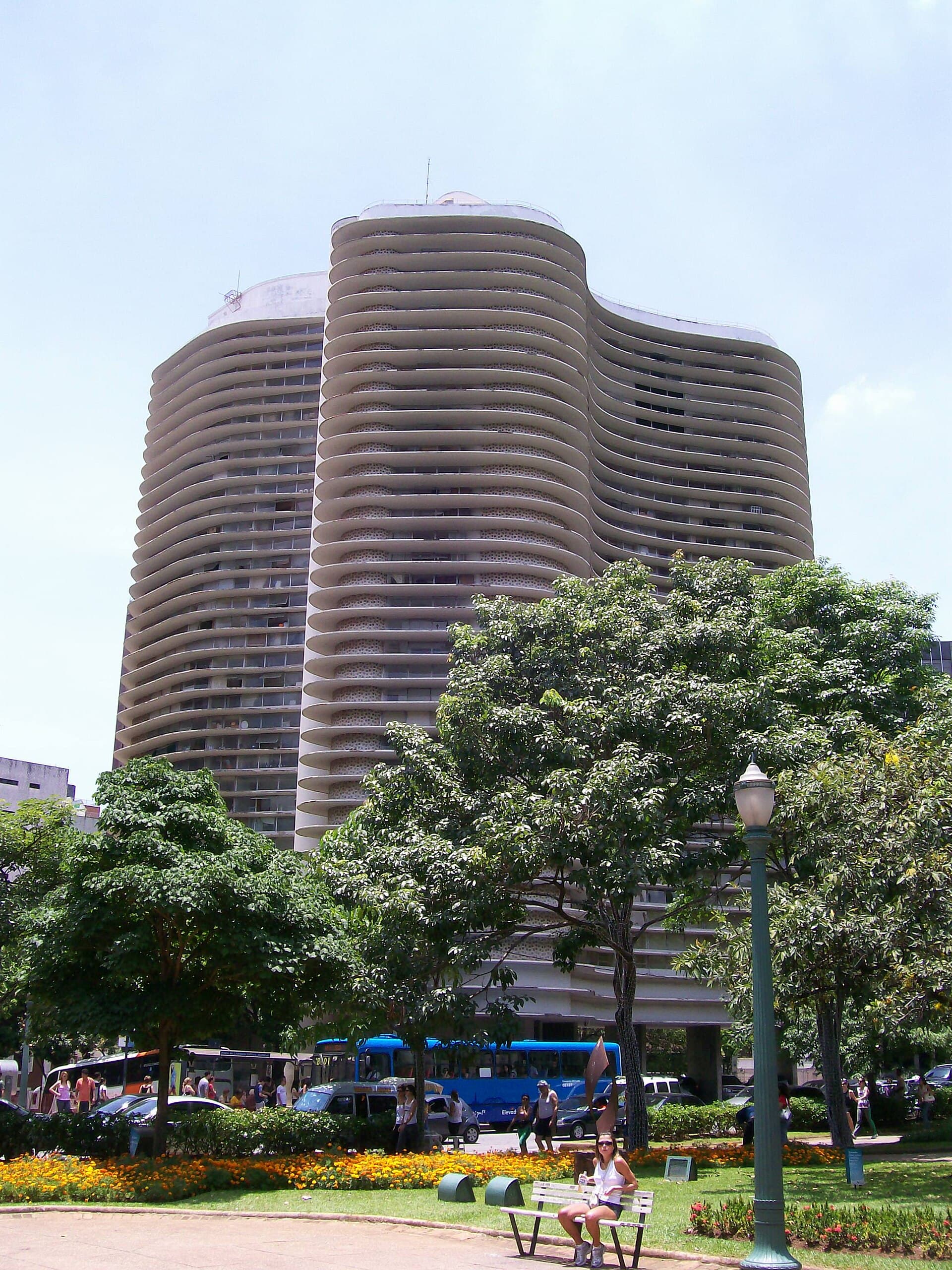 Edifício Niemeyer (Belo Horizonte), Belo Horizonte