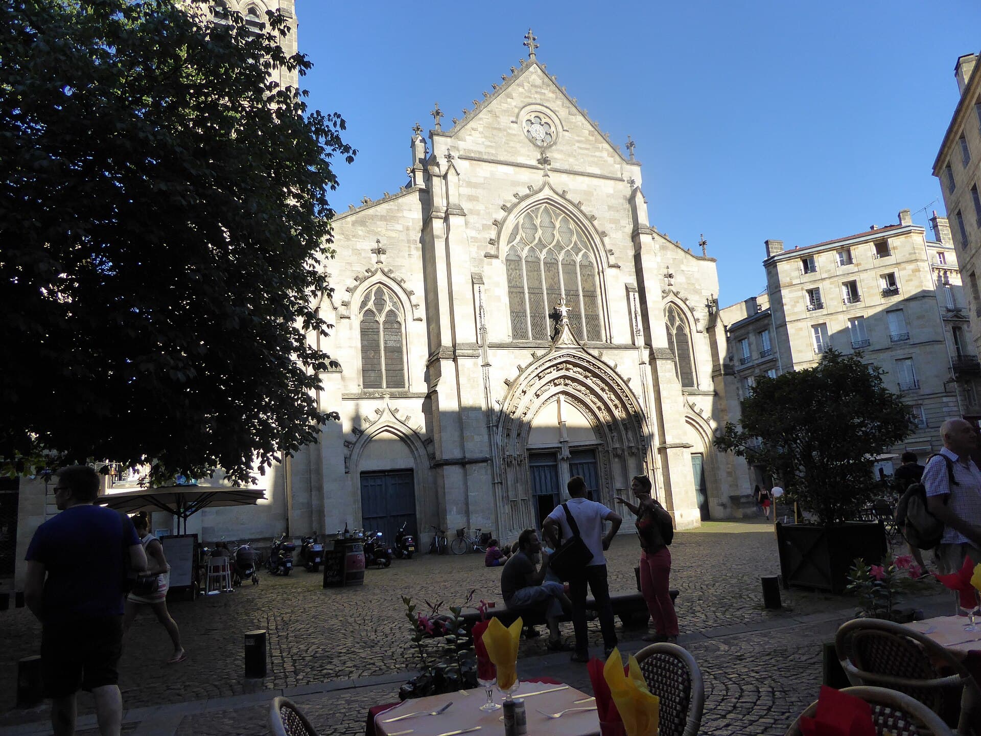 Saint Peter's Church and its Square, Bordeaux