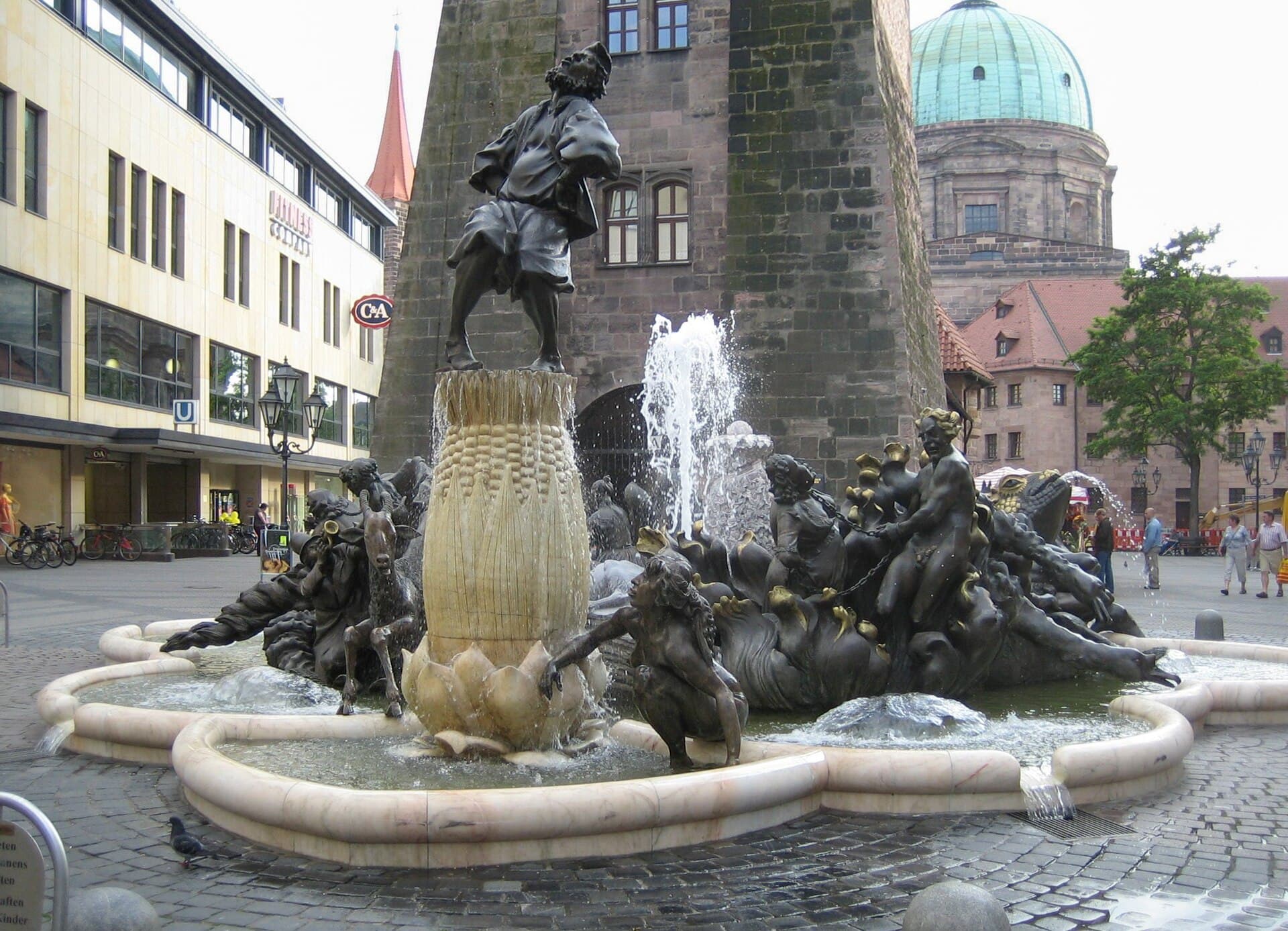 Ehekarussell Fountain, Nuremberg