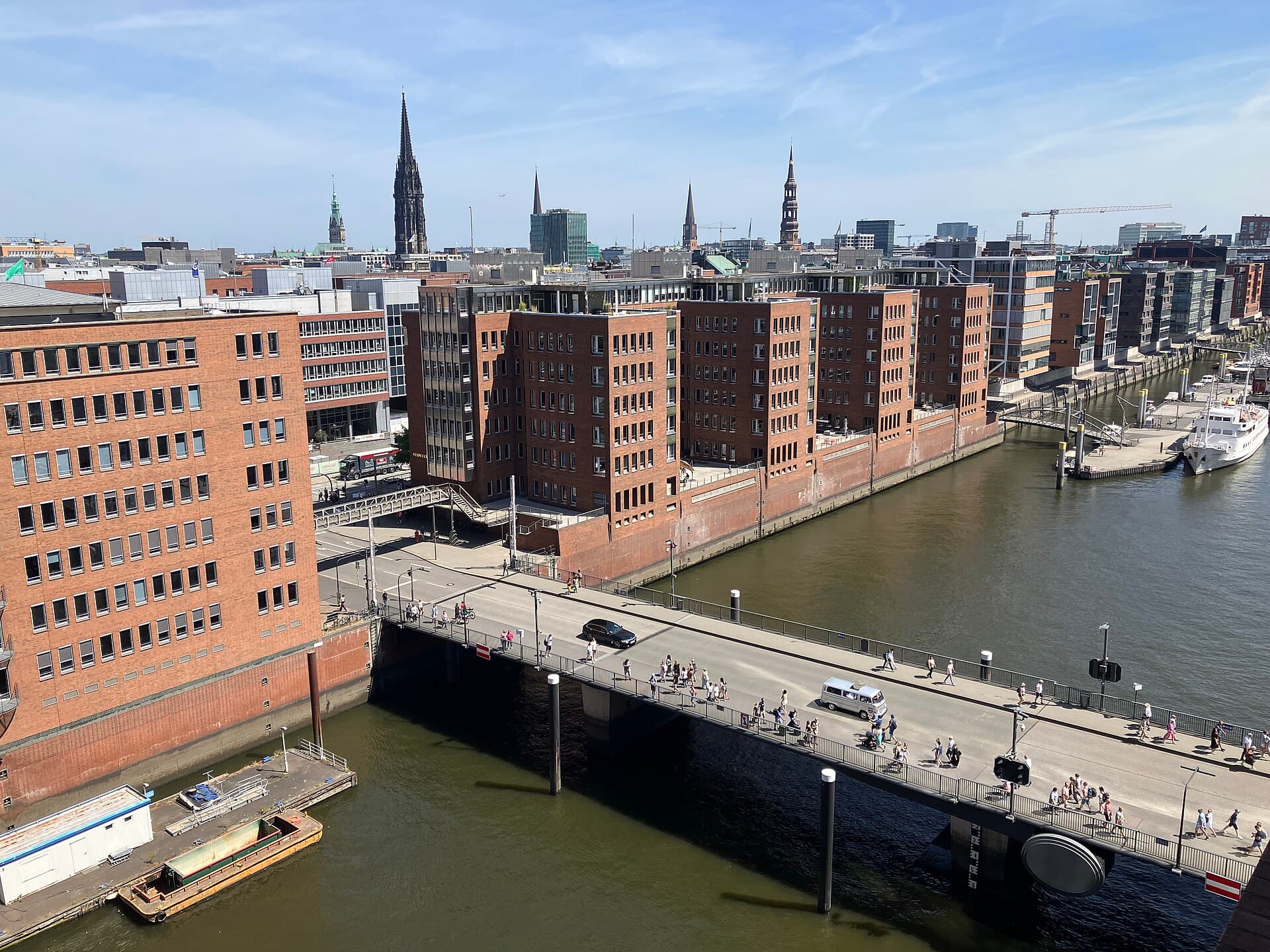 The view over HafenCity and the Speicherstadt from the Plaza