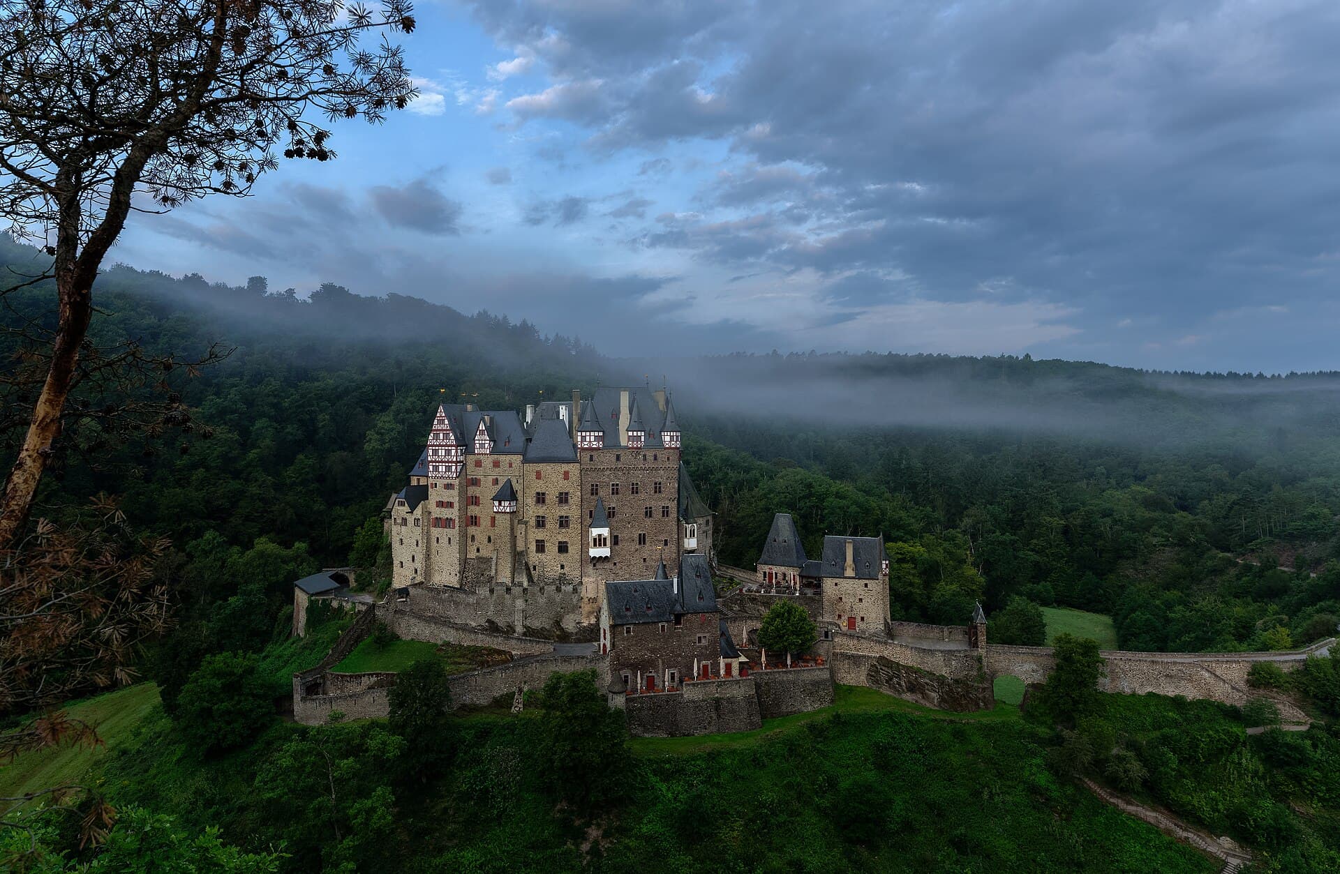 Eltz Castle, Cologne