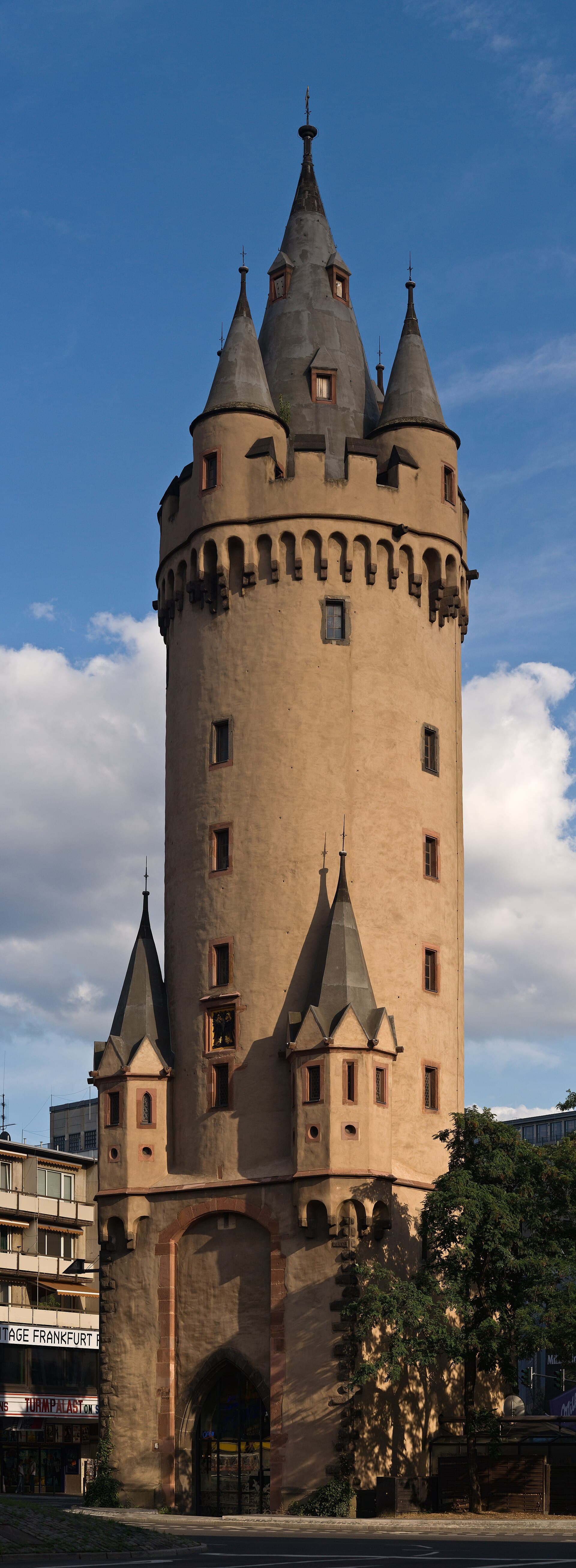 Eschenheimer Turm, Frankfurt