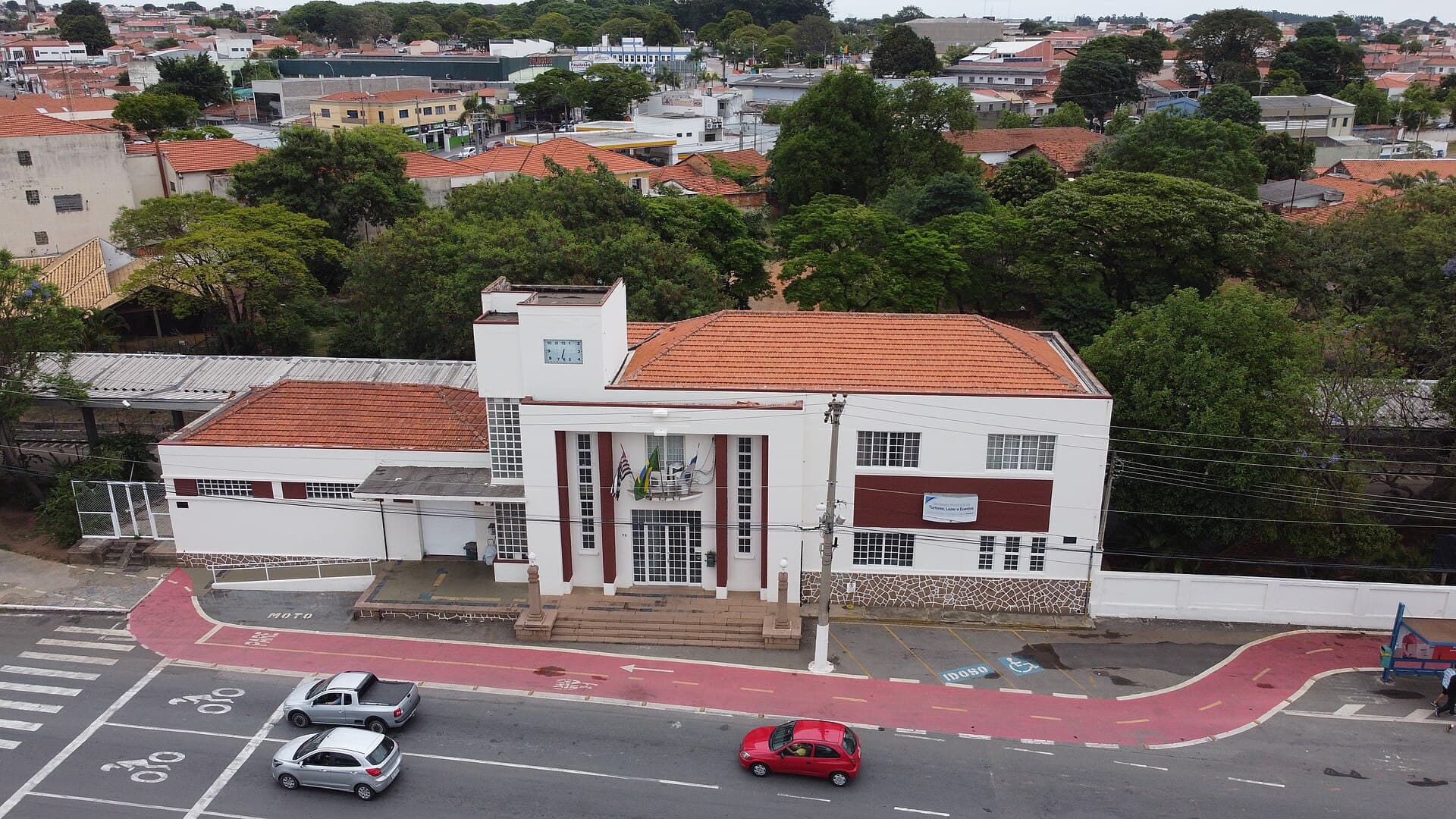 Itu Station and the Republican Train, Itu
