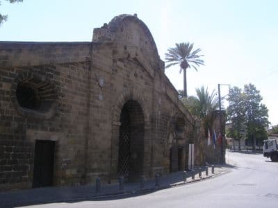 بوابة فاماغوستا والأسوار الفينيسية